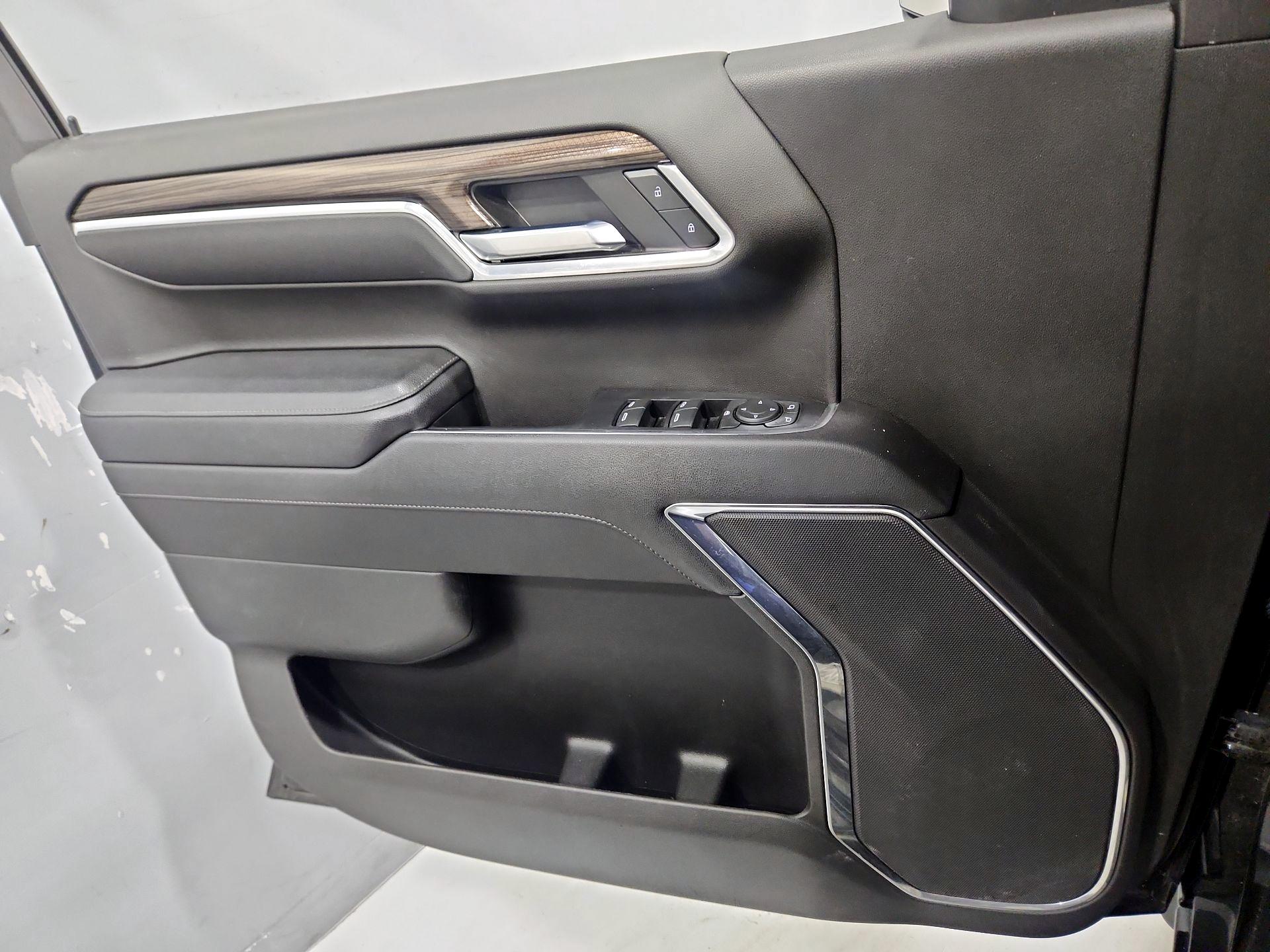 Thumbnail: 2023 Chevrolet Silverado 1500 - 12