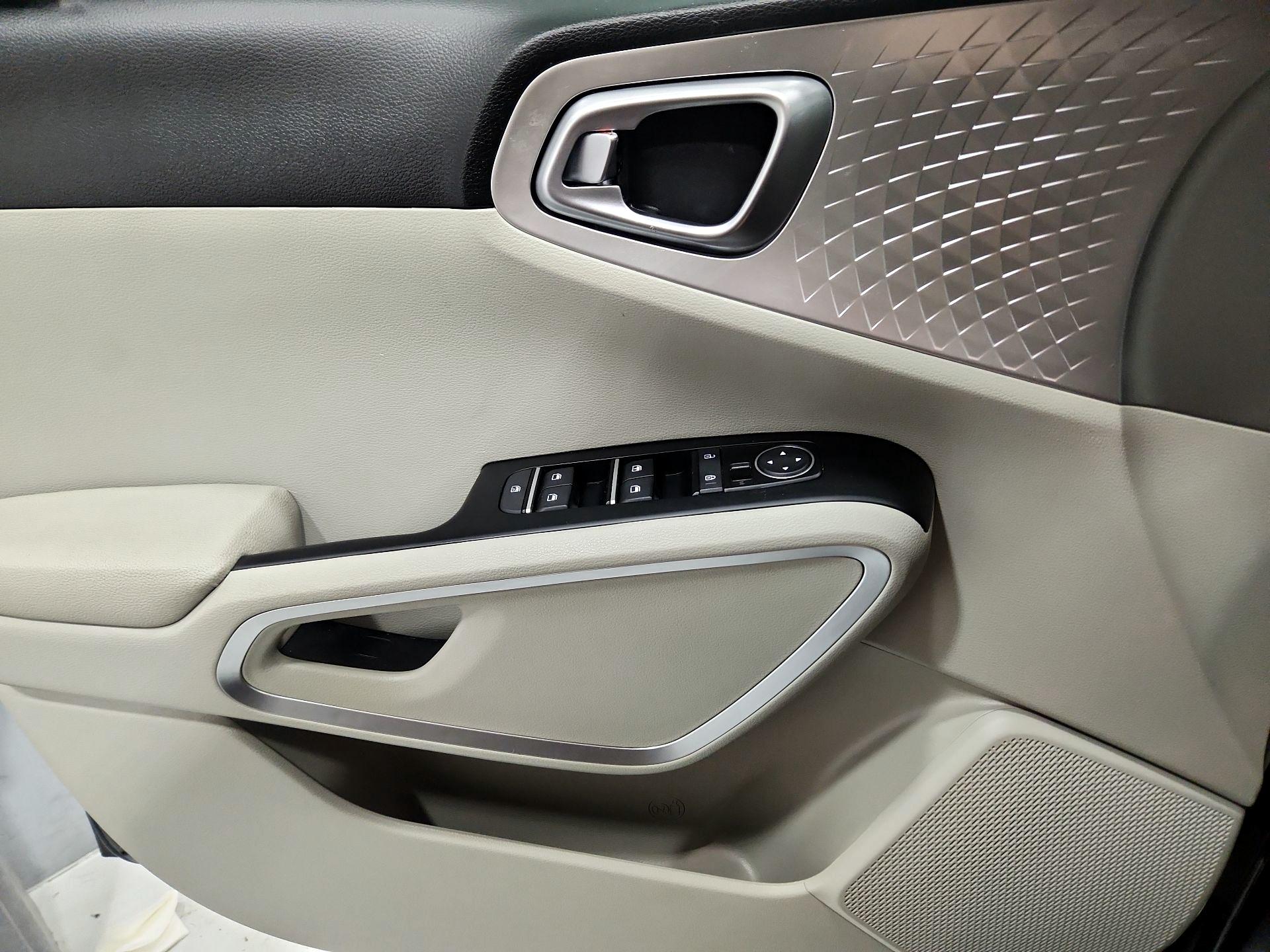 Thumbnail: 2025 Kia Soul - 12