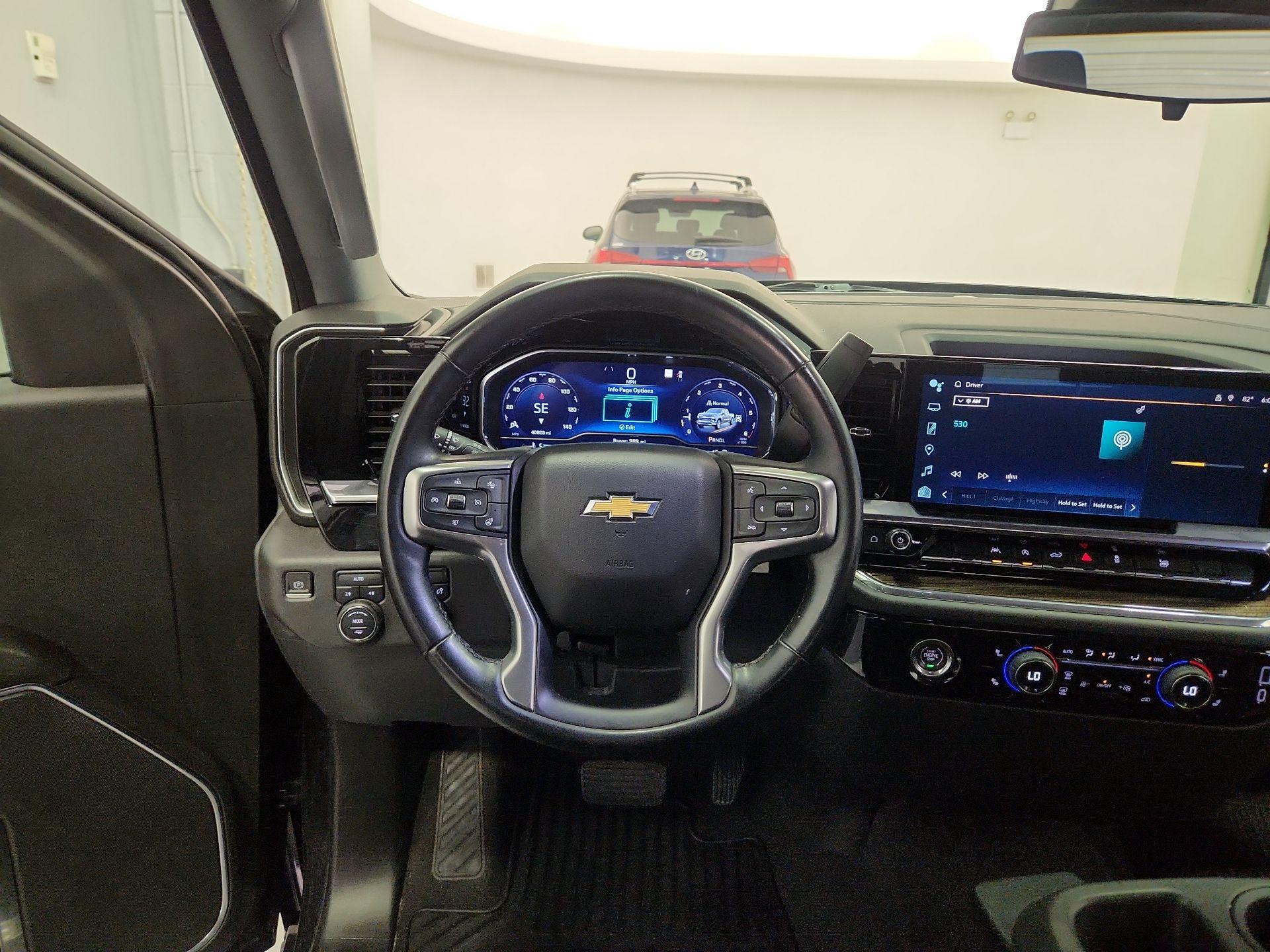 Thumbnail: 2023 Chevrolet Silverado 1500 - 10