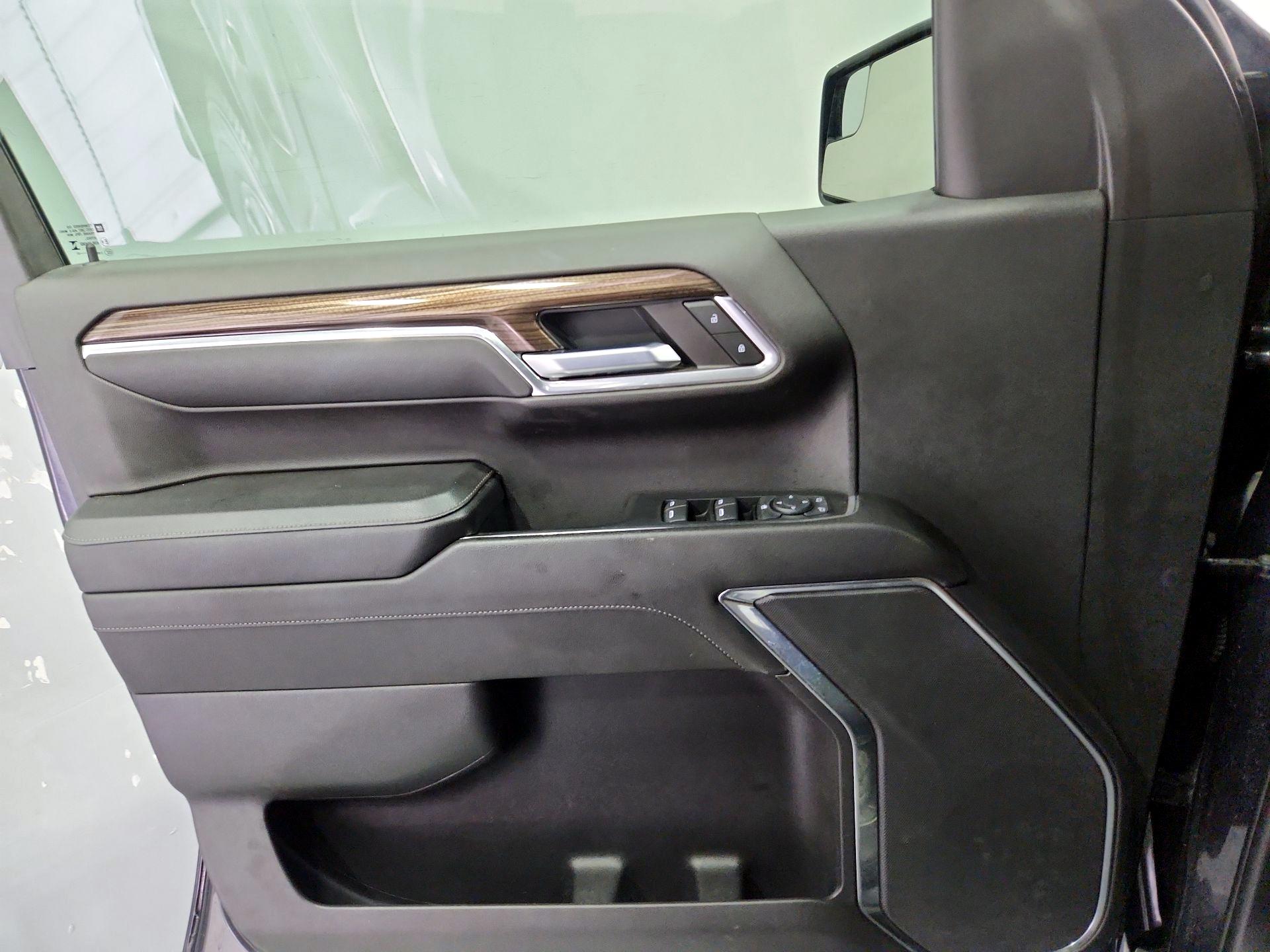 Thumbnail: 2023 Chevrolet Silverado 1500 - 12