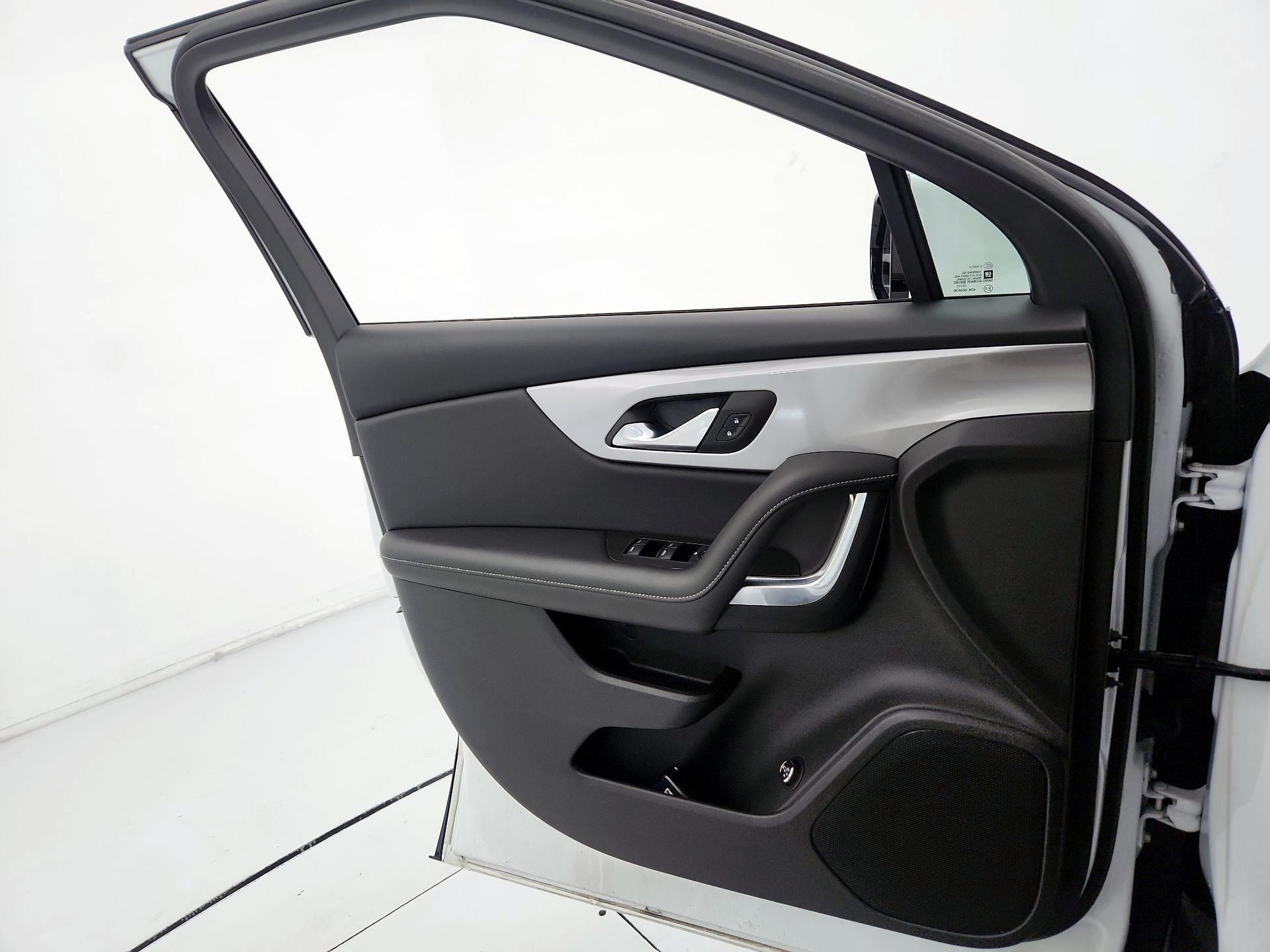 Thumbnail: 2024 Chevrolet Blazer - 12