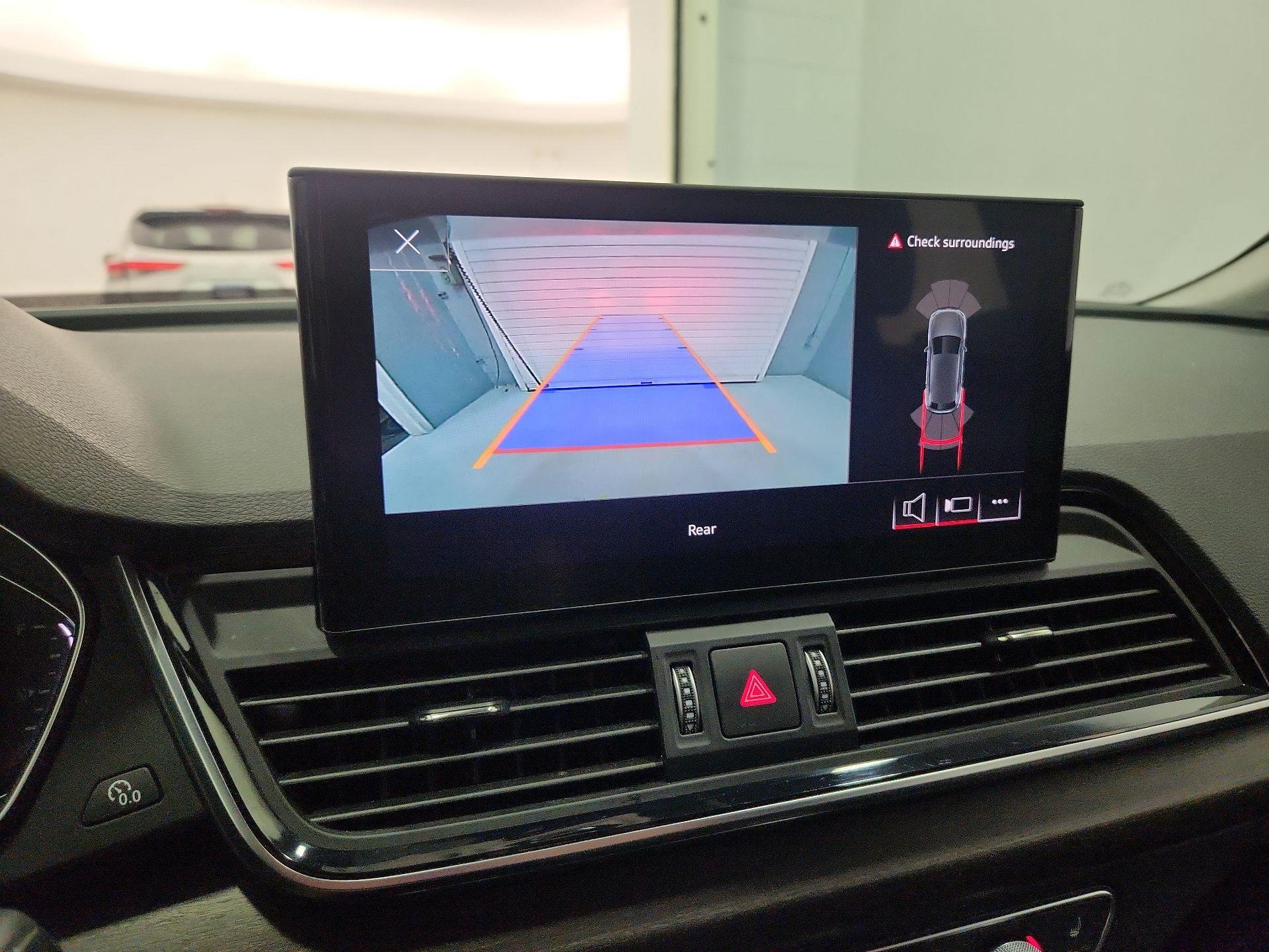 Thumbnail: 2022 Audi Q5 - 14