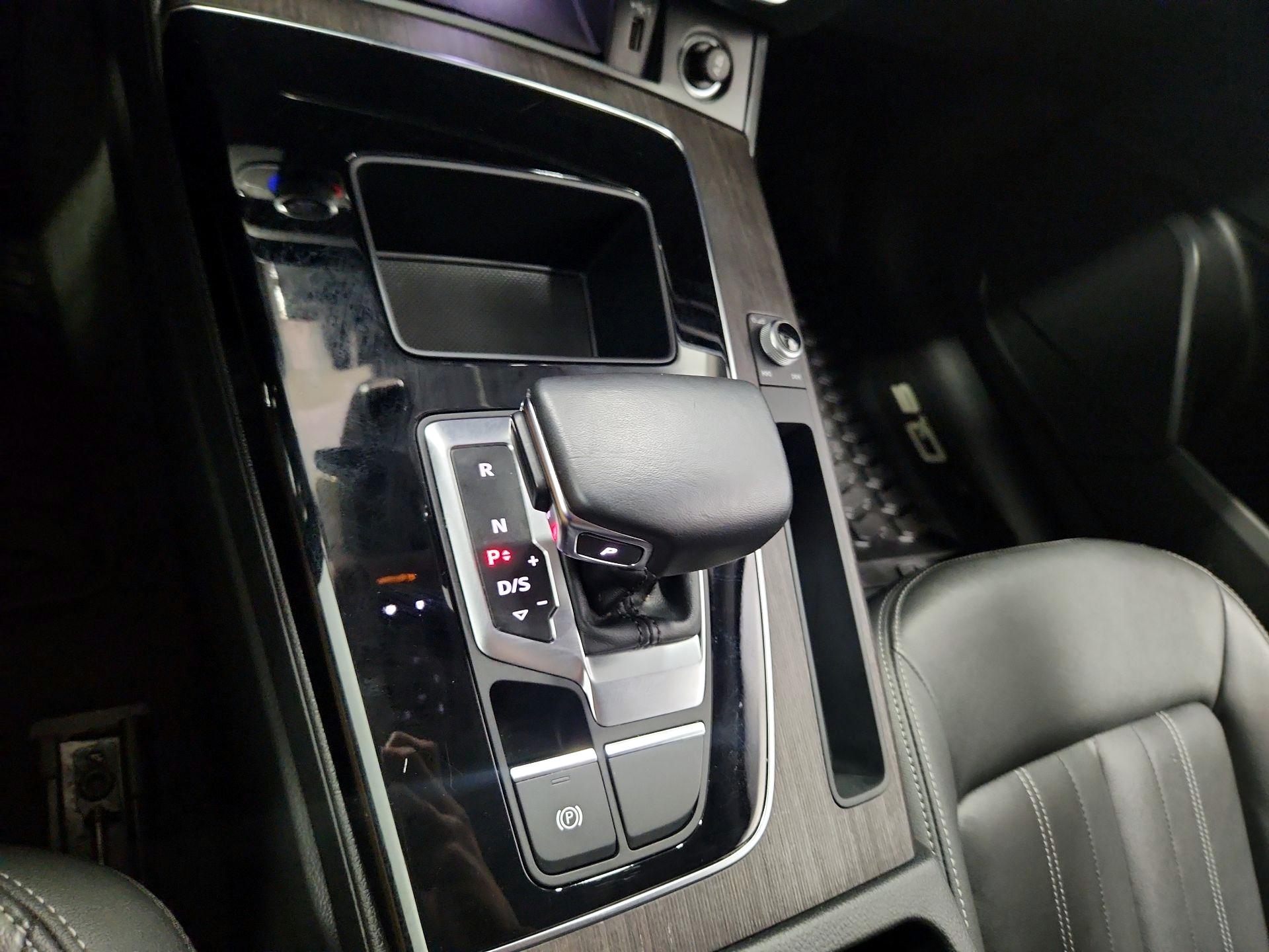 Thumbnail: 2022 Audi Q5 - 17