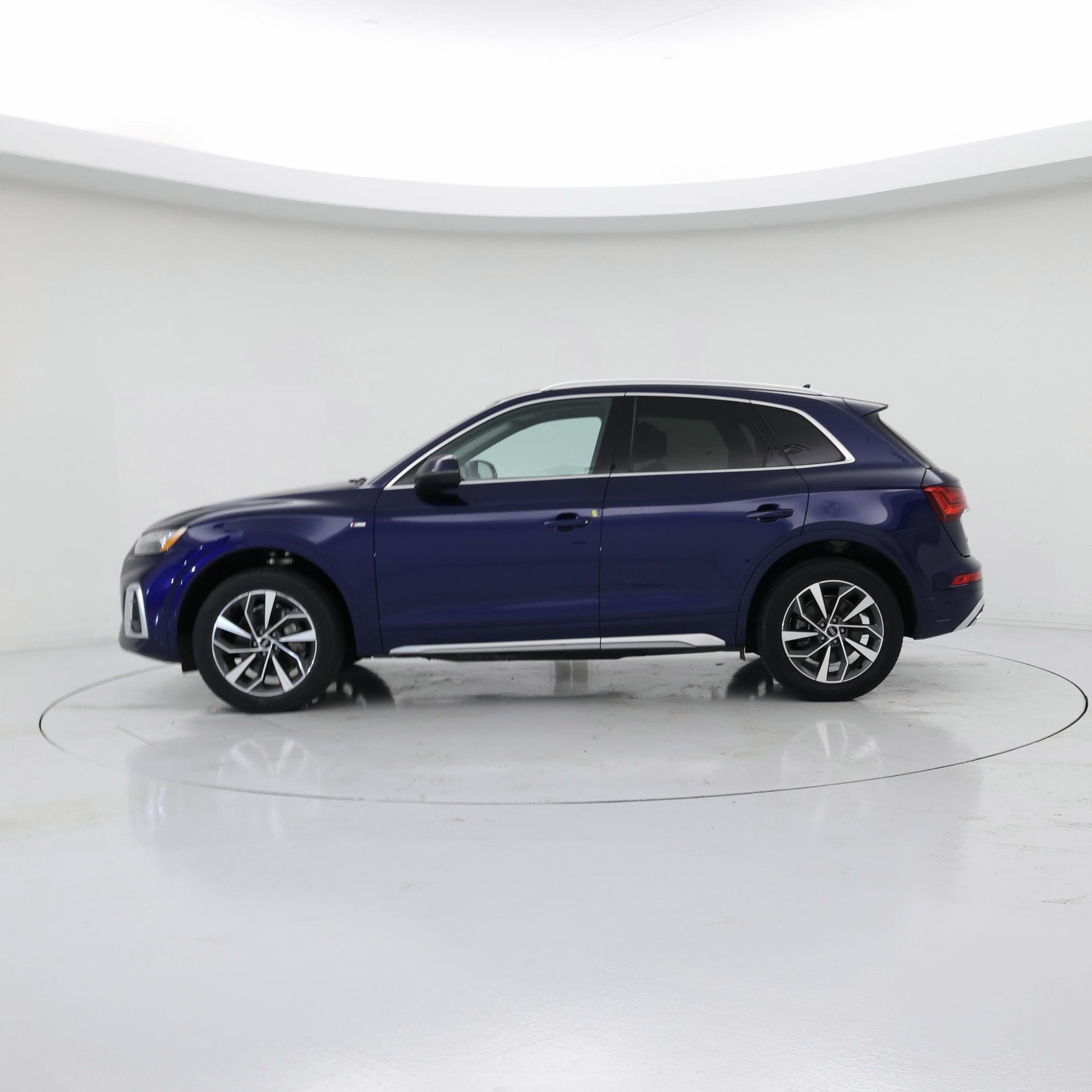 Thumbnail: 2022 Audi Q5 - 3