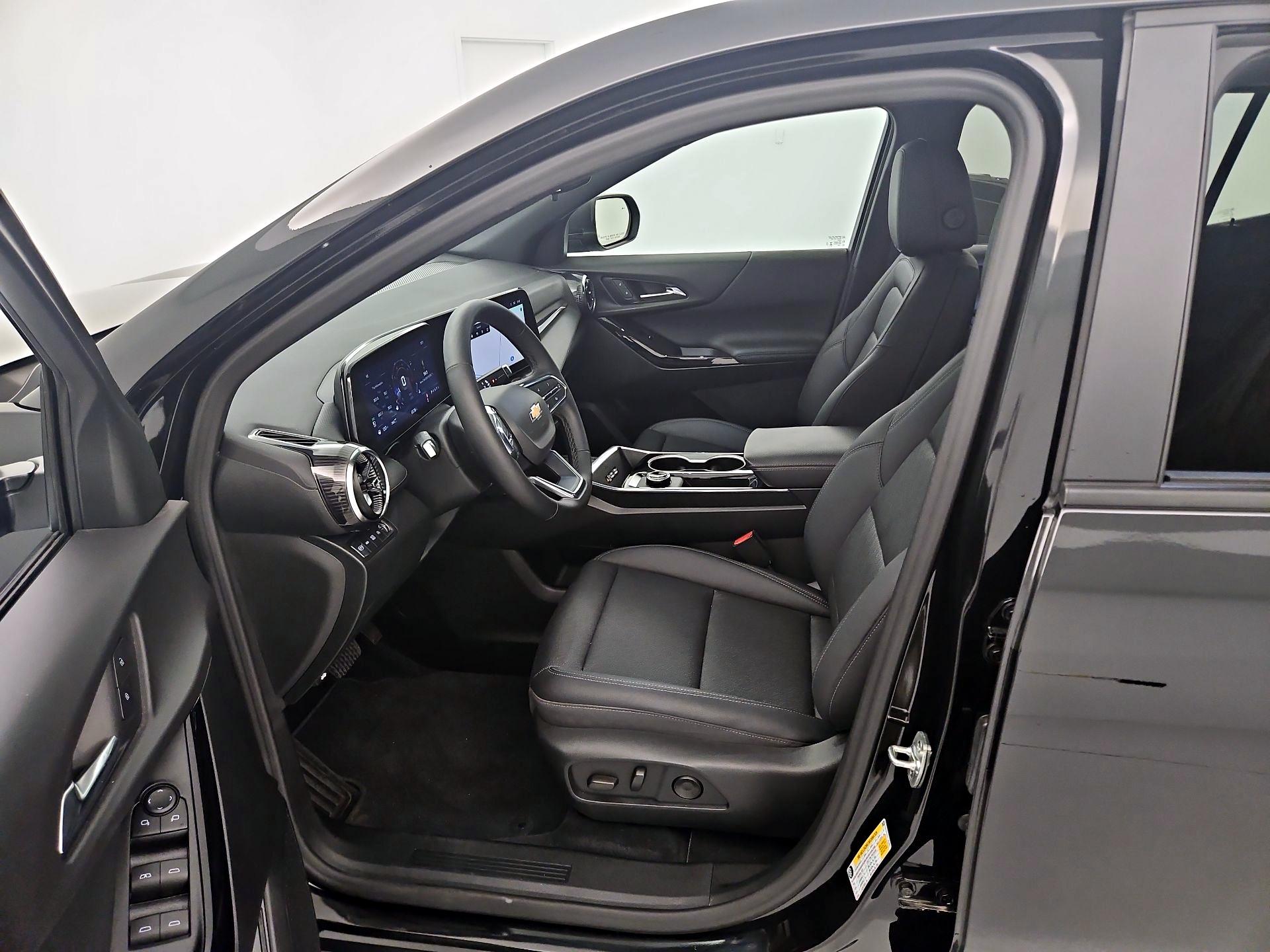 Thumbnail: 2026 Chevrolet Equinox - 11