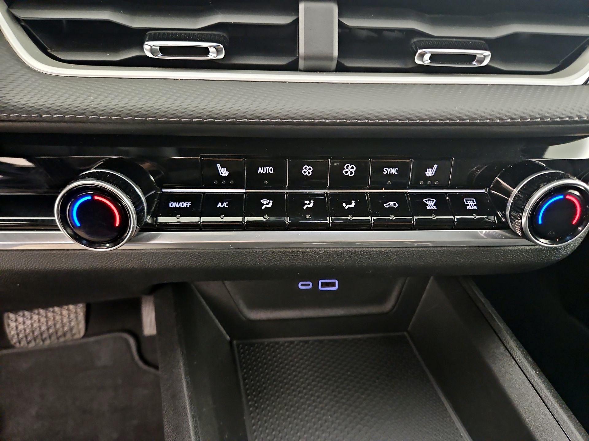 Thumbnail: 2026 Chevrolet Equinox - 17