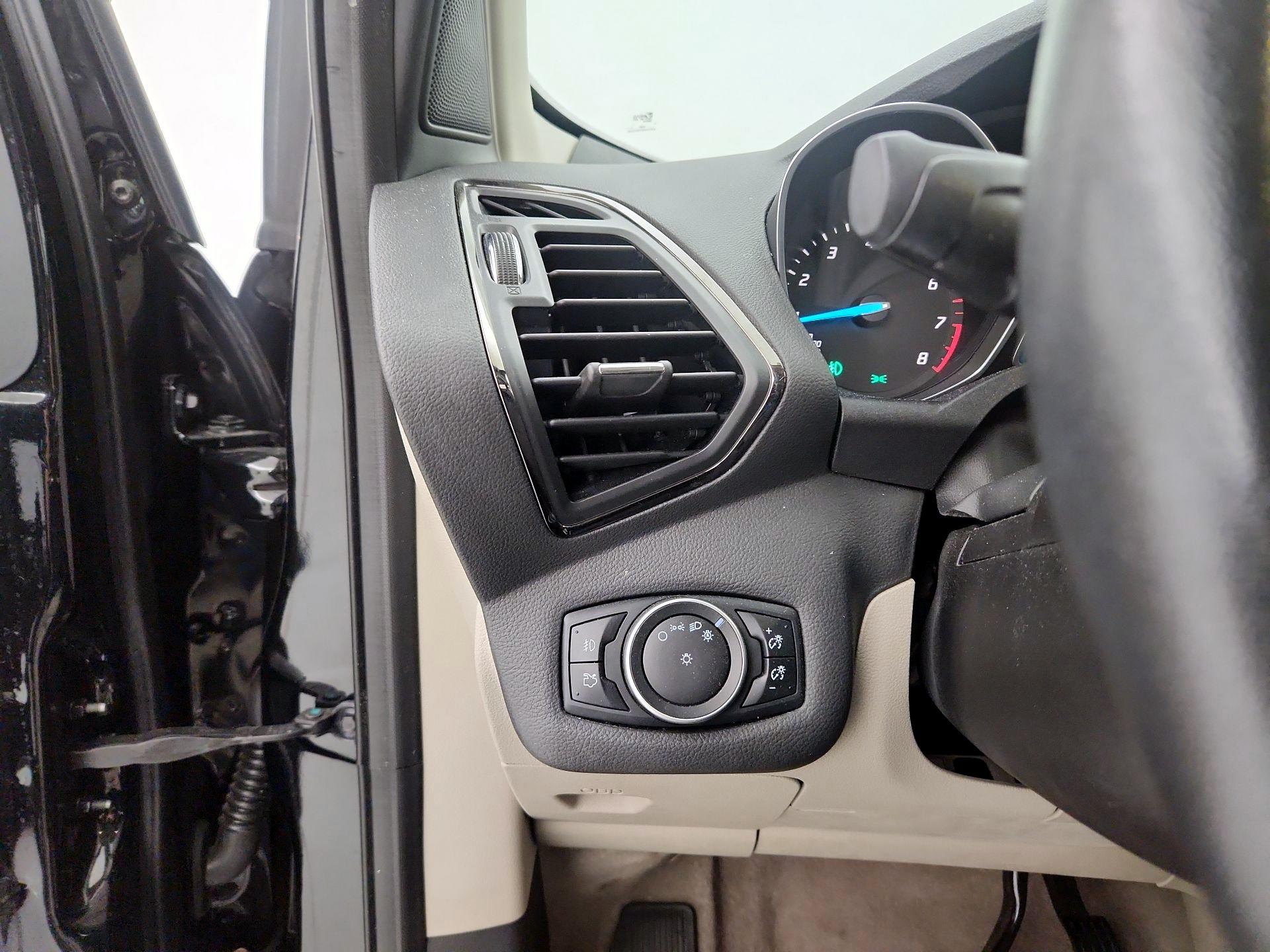 Thumbnail: 2016 Ford Escape - 13