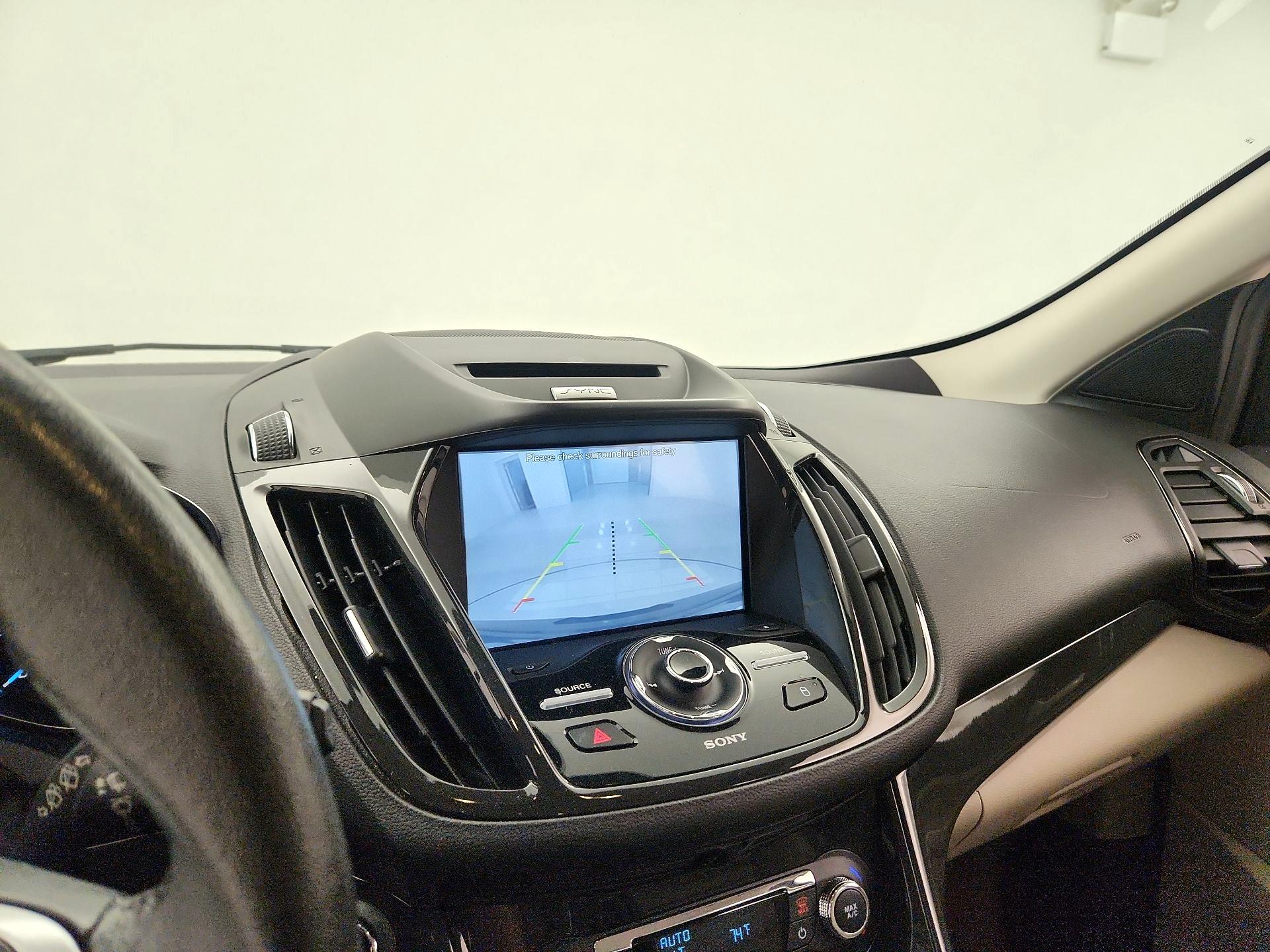 Thumbnail: 2016 Ford Escape - 15