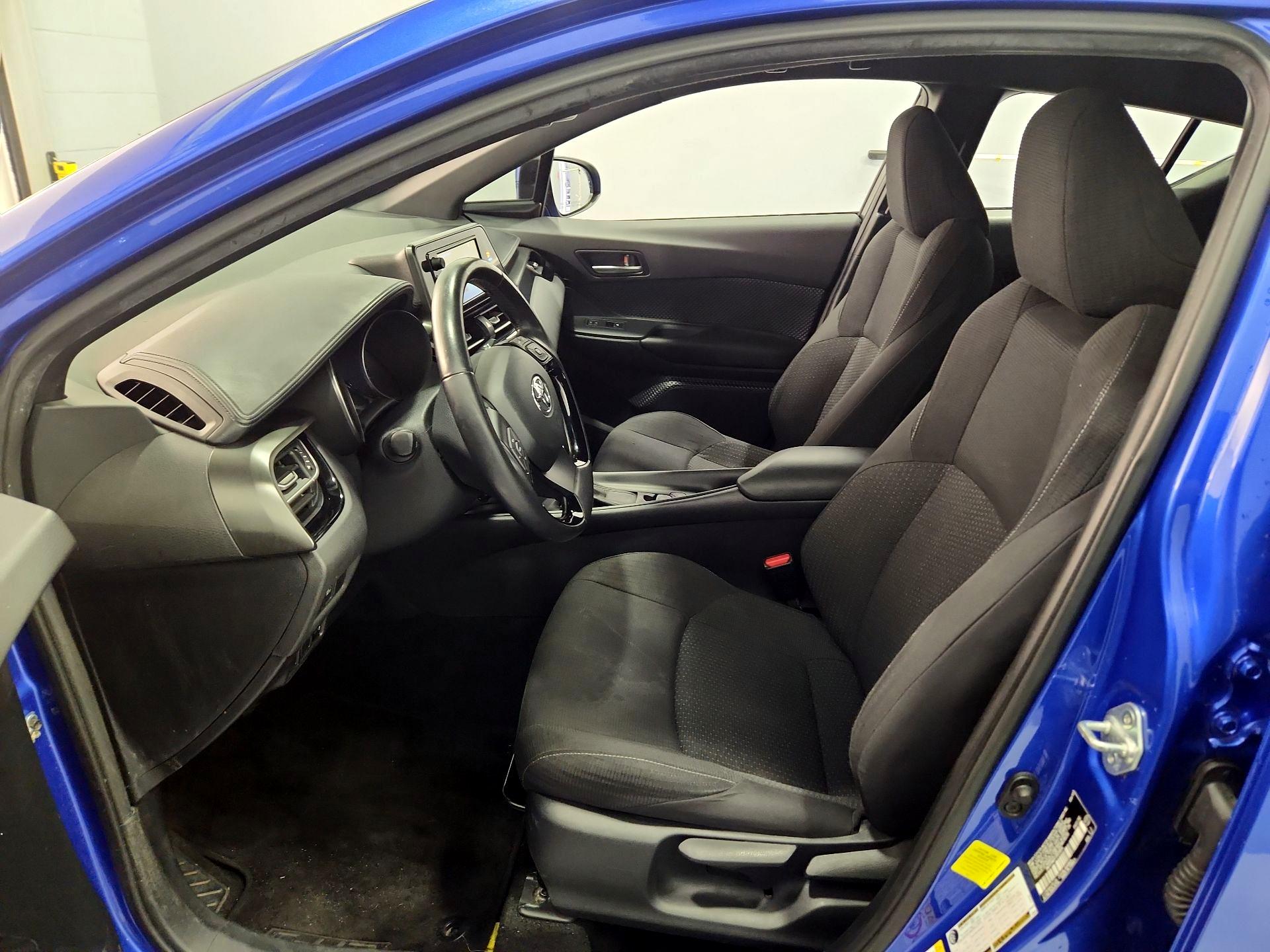 Thumbnail: 2018 Toyota C-HR - 11