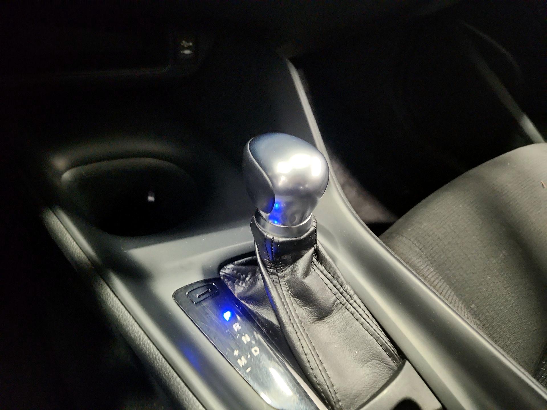 Thumbnail: 2018 Toyota C-HR - 17