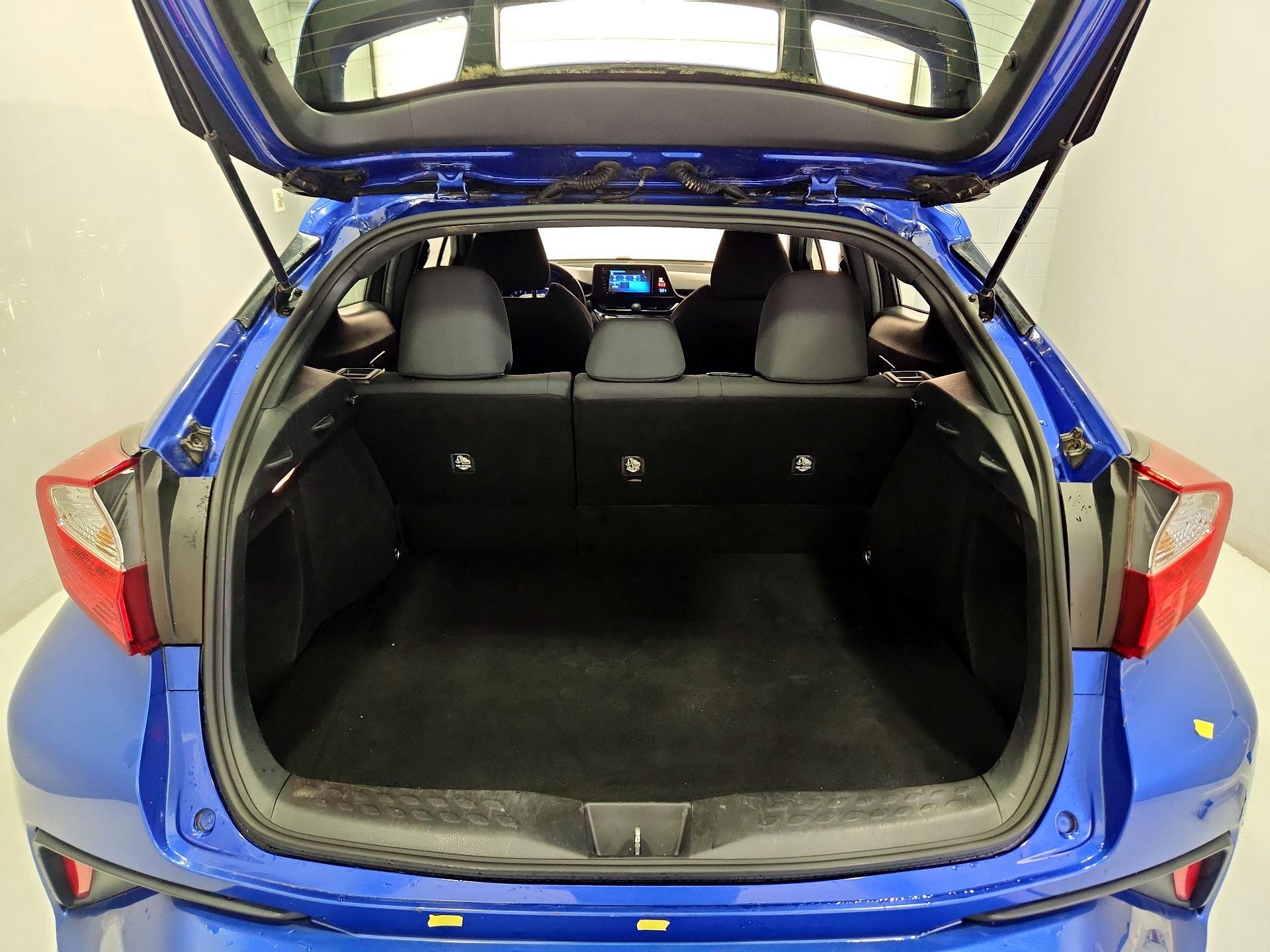 Thumbnail: 2018 Toyota C-HR - 20