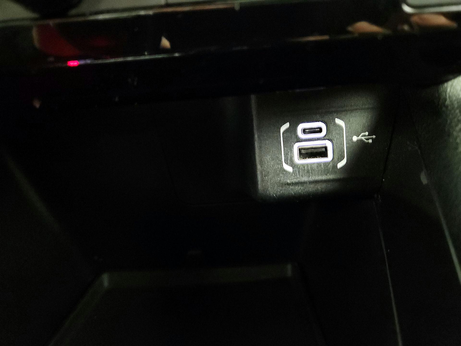 Thumbnail: 2022 Jeep Compass - 18