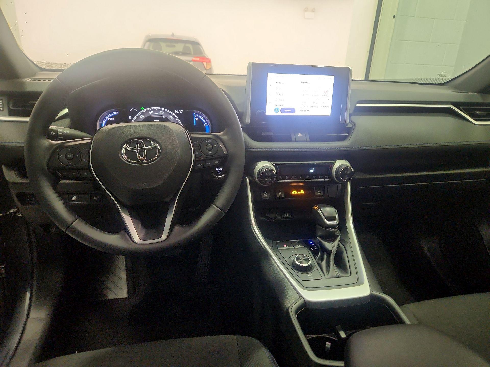 Thumbnail: 2023 Toyota RAV4 - 9