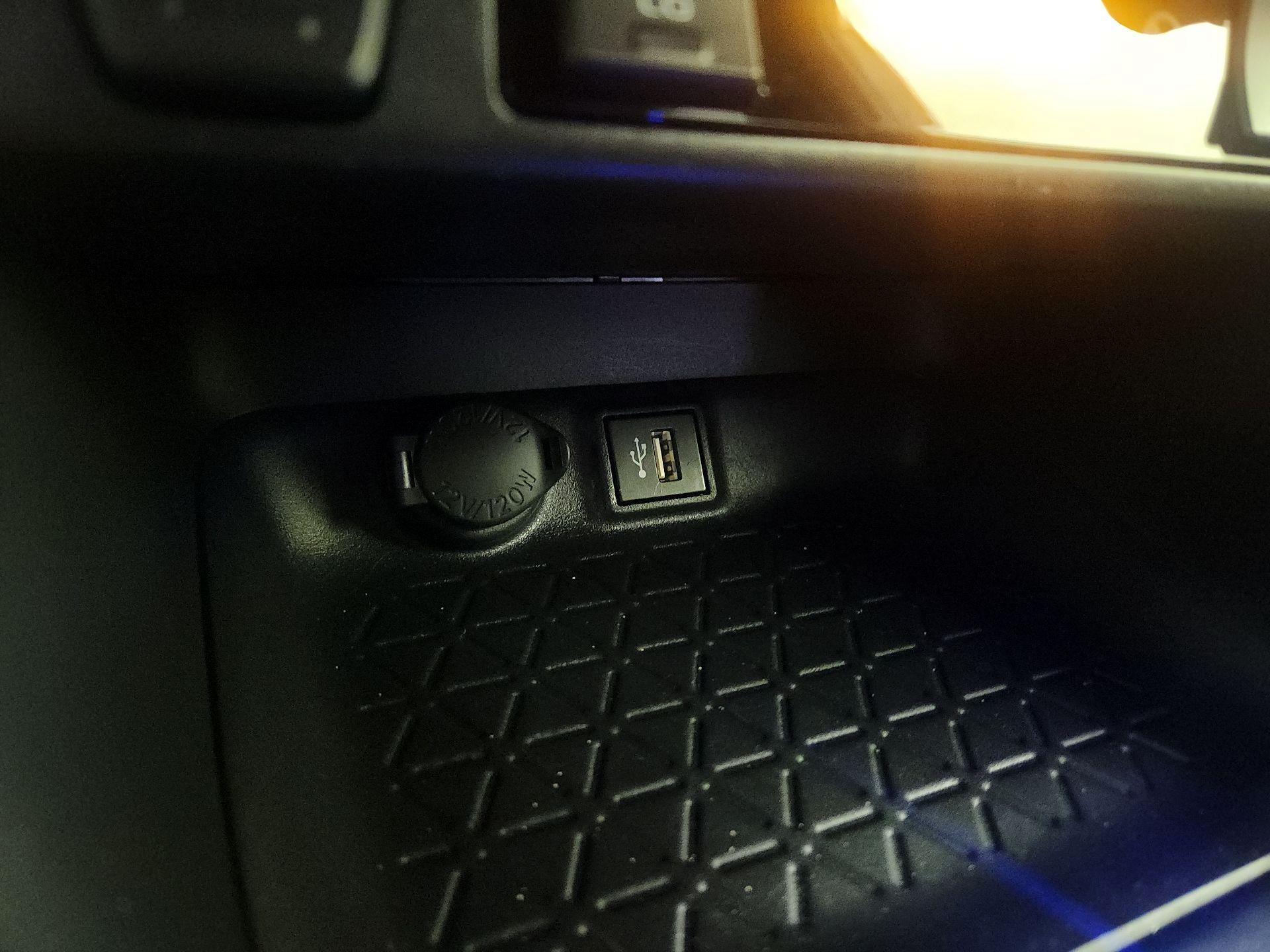 Thumbnail: 2023 Toyota RAV4 - 19