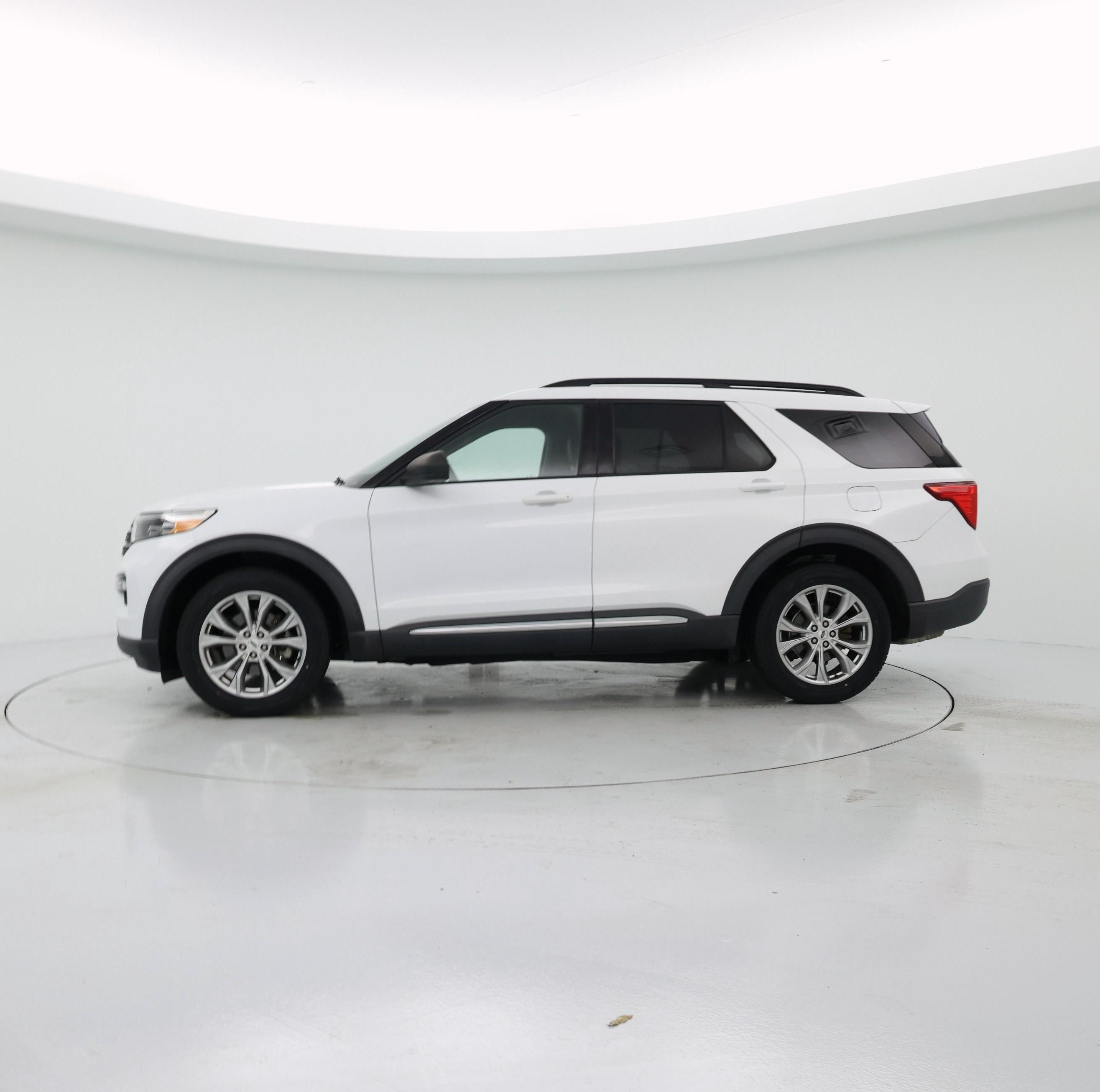Thumbnail: 2020 Ford Explorer - 3