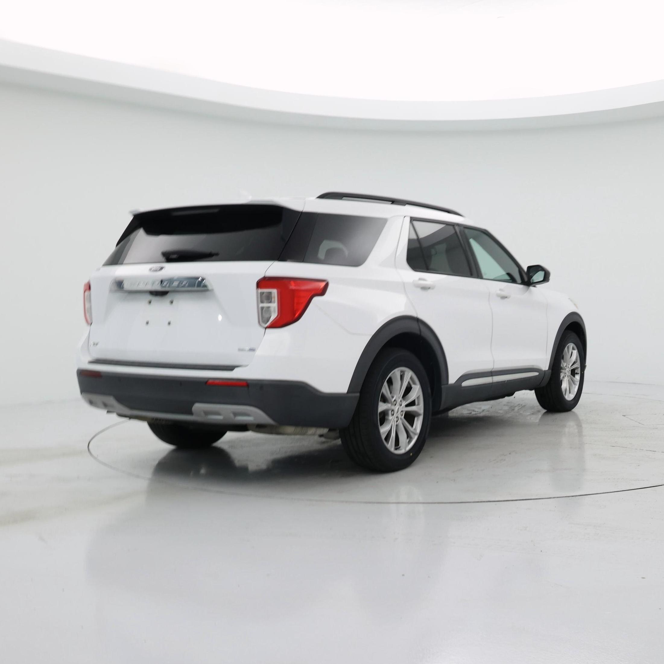 Thumbnail: 2020 Ford Explorer - 8