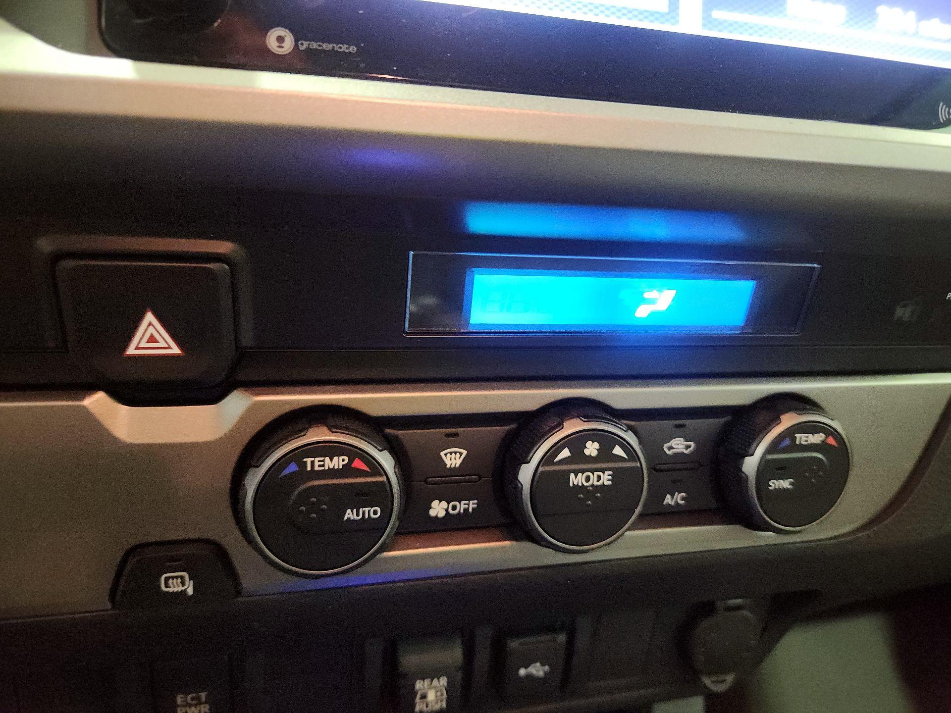 Thumbnail: 2021 Toyota Tacoma - 16