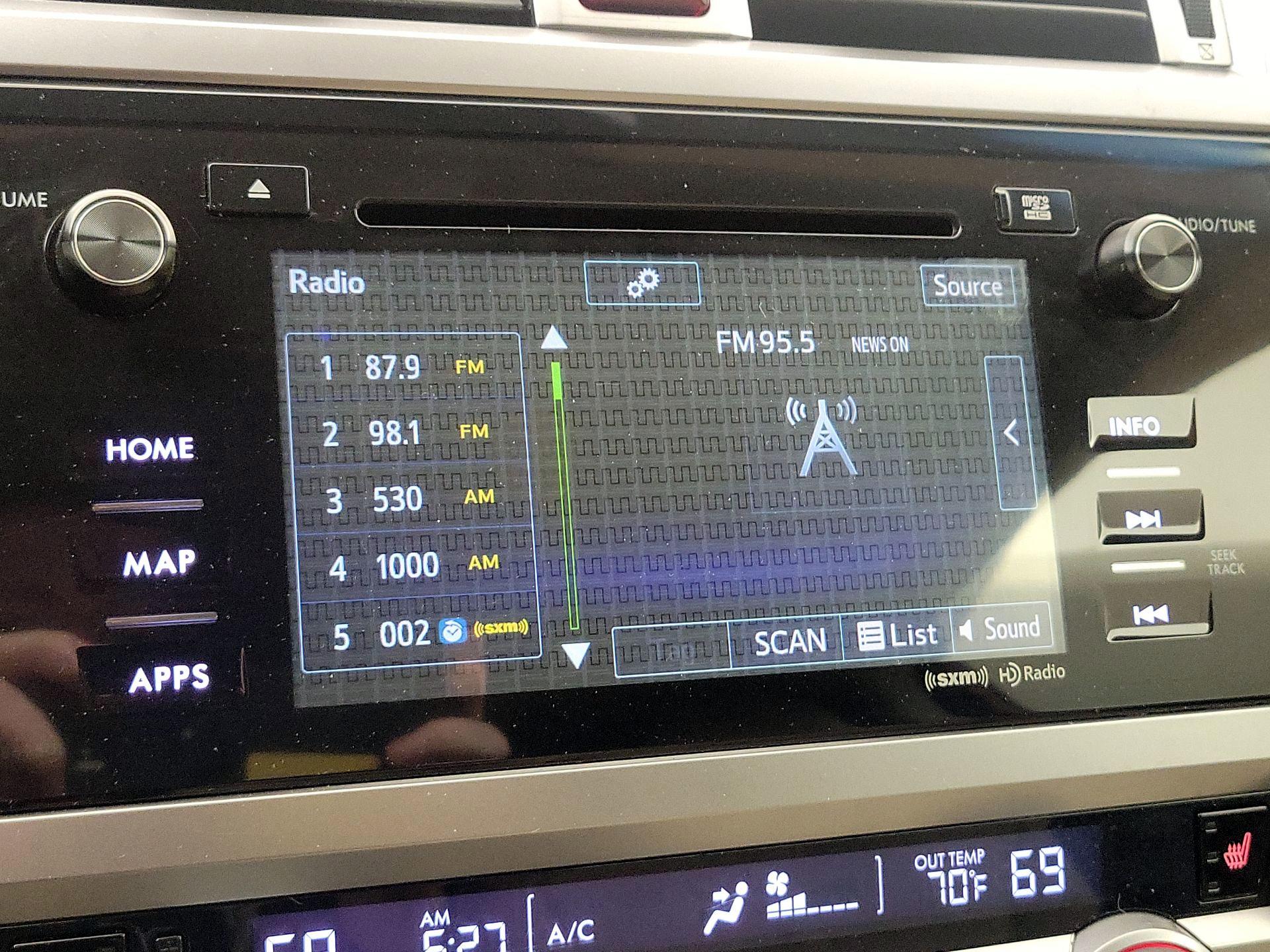 Thumbnail: 2016 Subaru Outback - 16