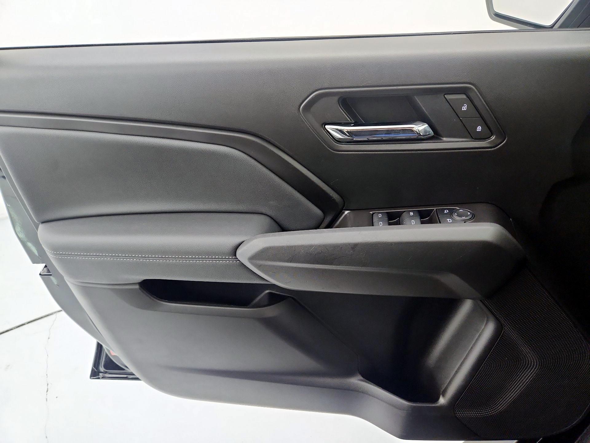 Thumbnail: 2025 Chevrolet Colorado - 12