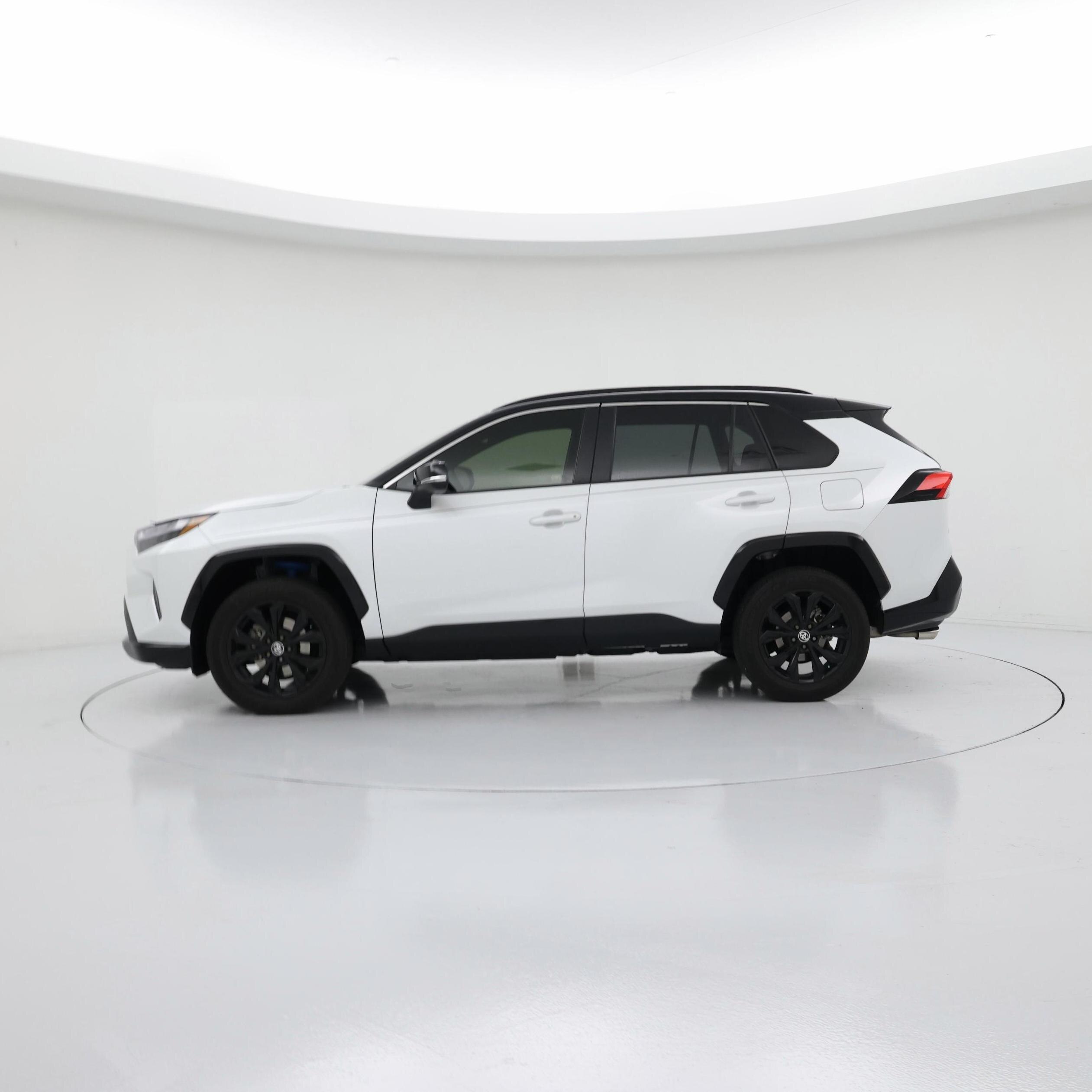 Thumbnail: 2024 Toyota RAV4 - 3