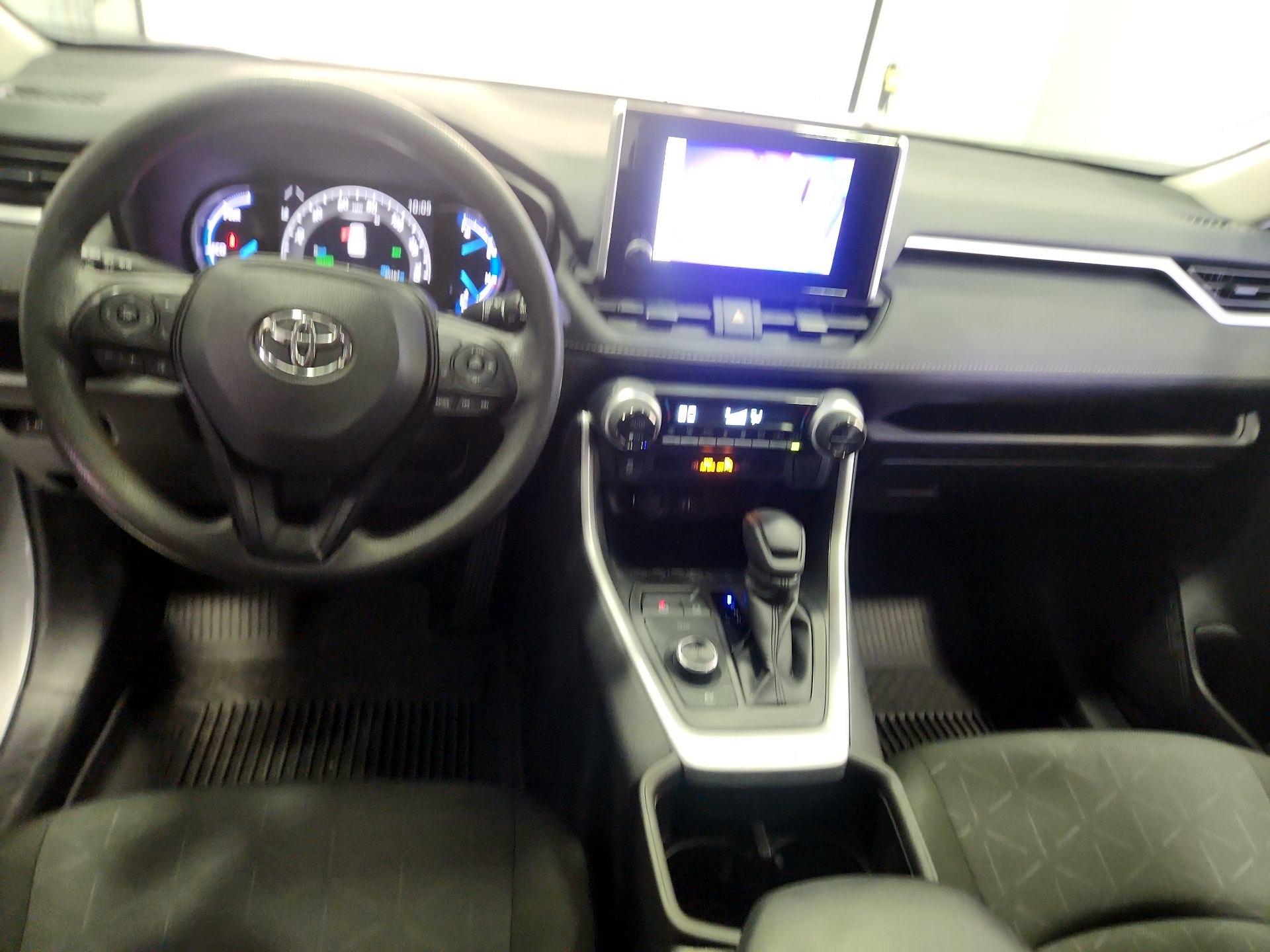 Thumbnail: 2024 Toyota RAV4 - 9