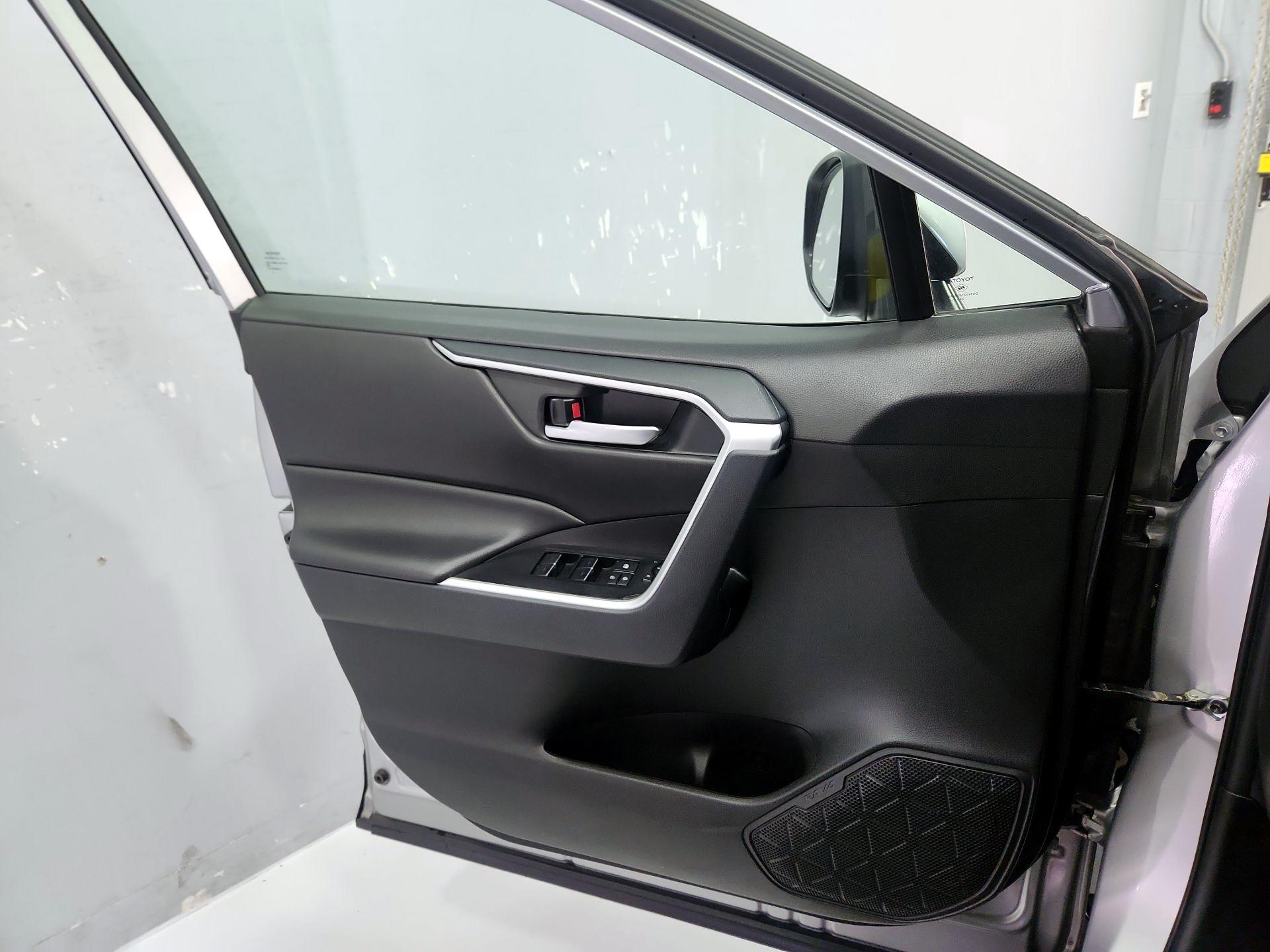 Thumbnail: 2024 Toyota RAV4 - 12