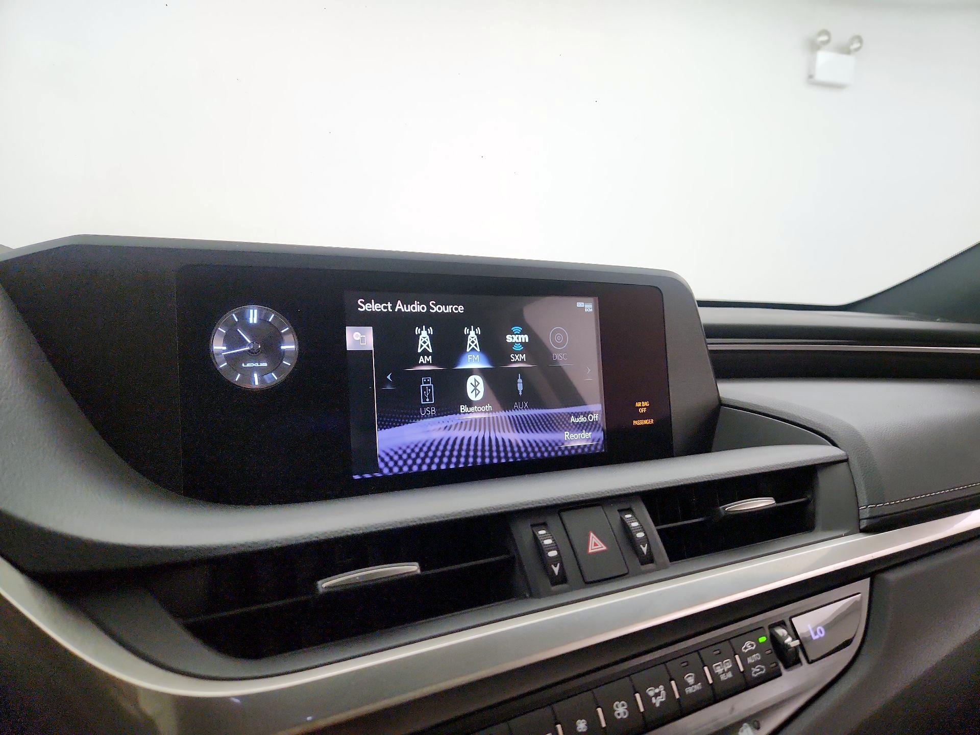 Thumbnail: 2020 Lexus ES - 15