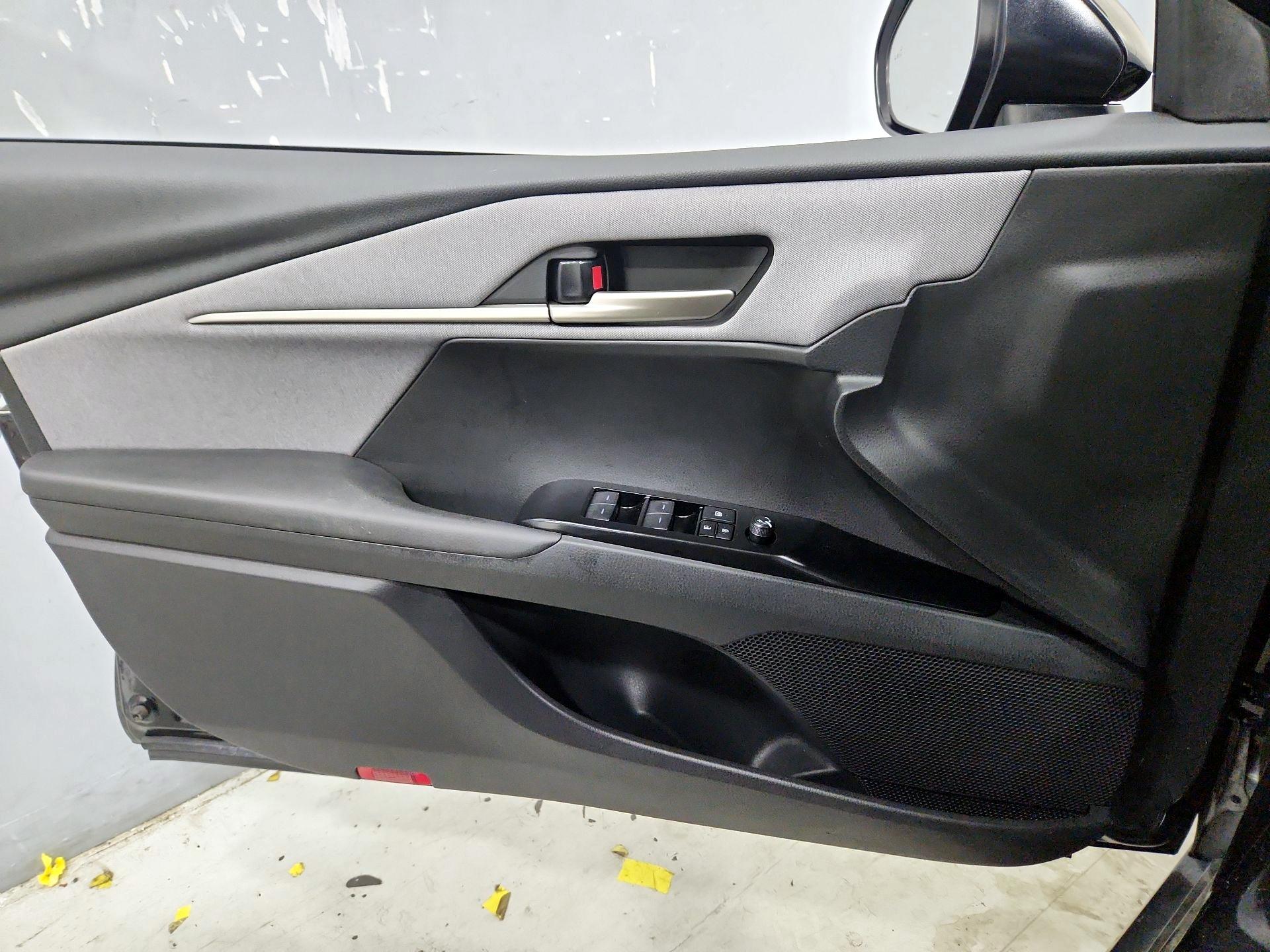 Thumbnail: 2025 Toyota Camry - 12