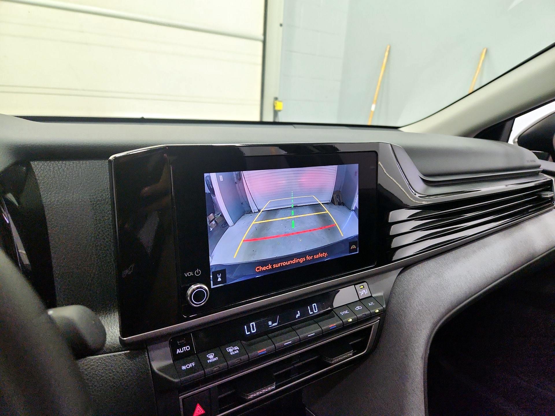 Thumbnail: 2025 Toyota Camry - 15