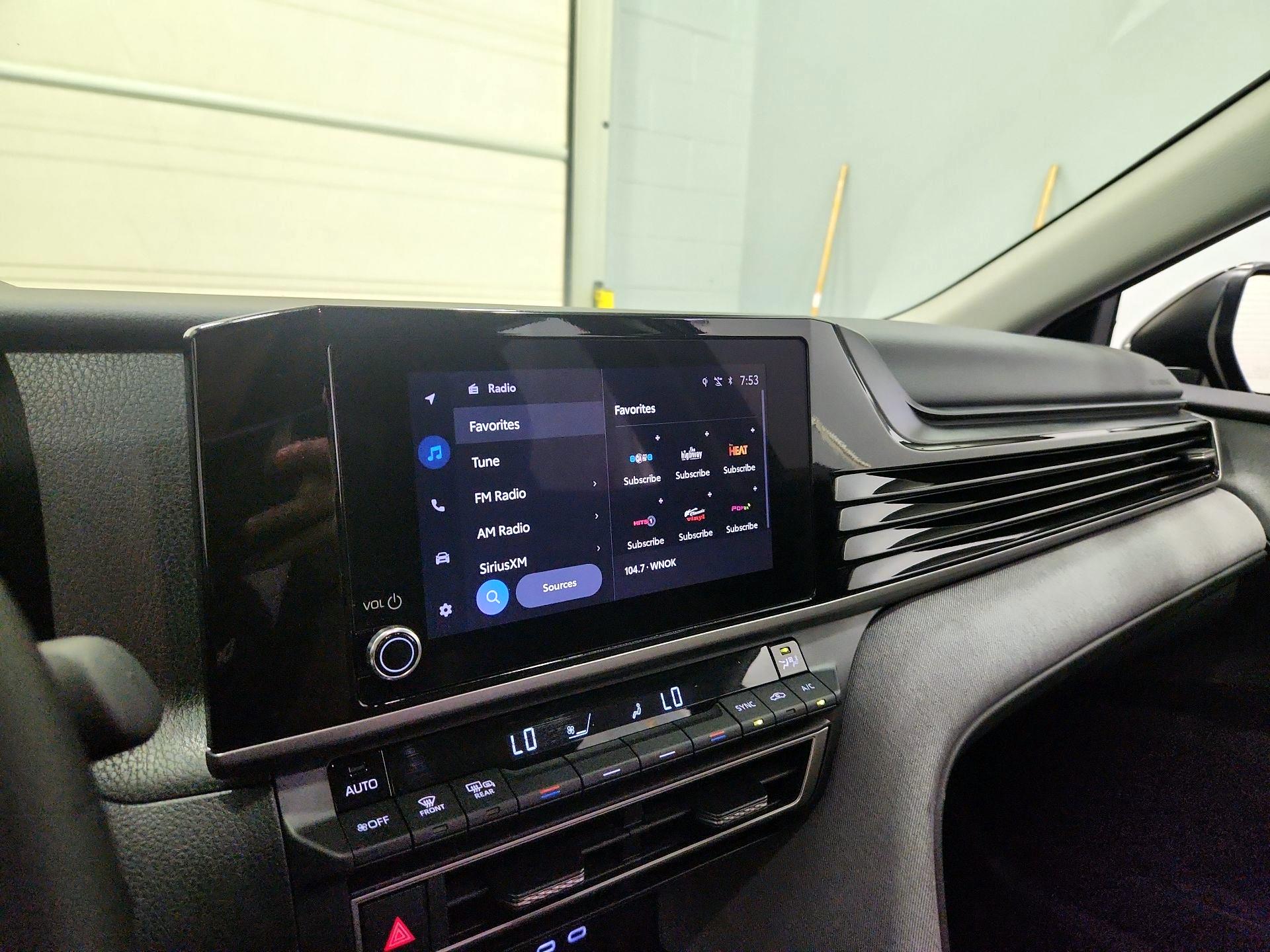 Thumbnail: 2025 Toyota Camry - 16