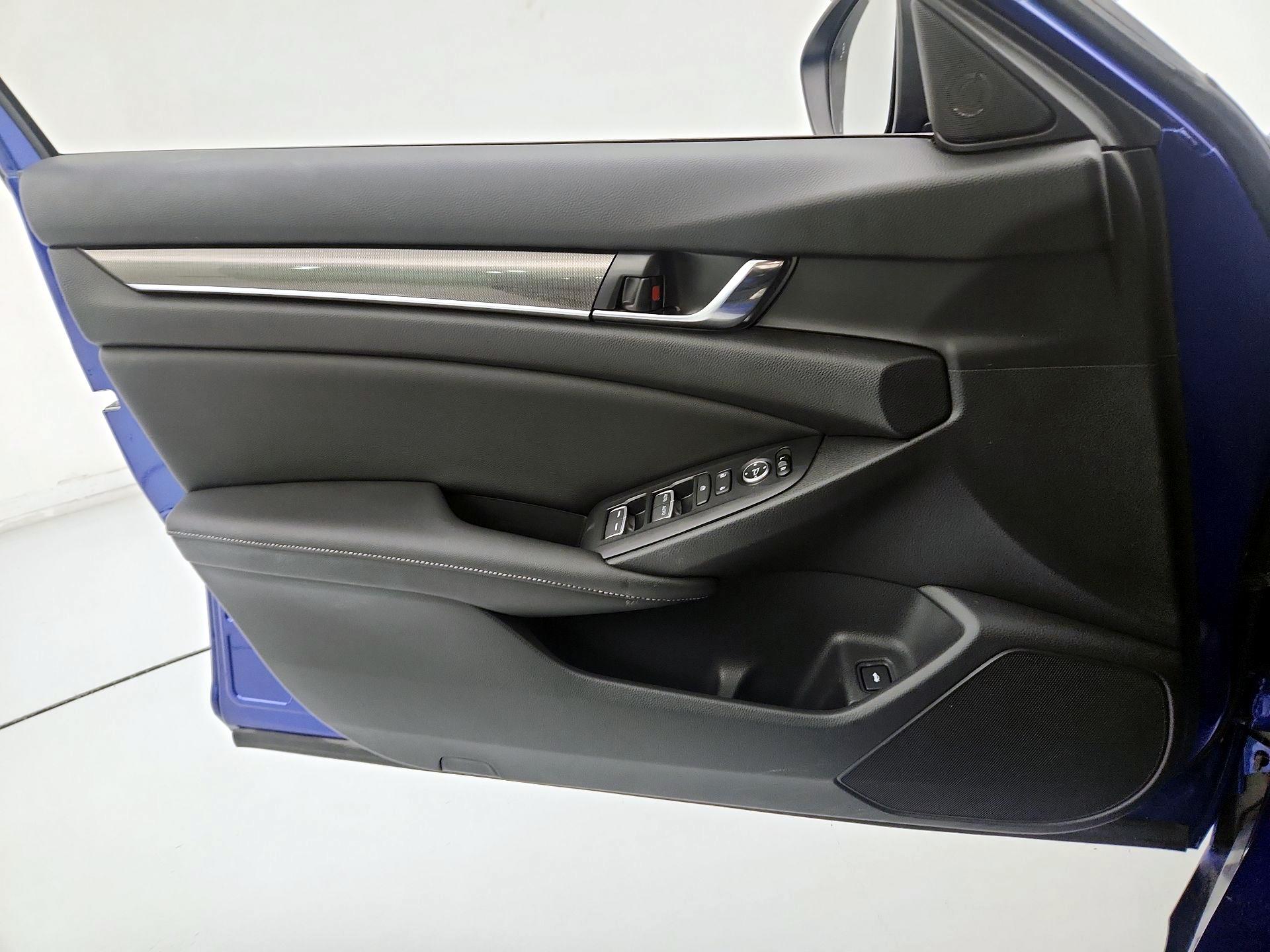 Thumbnail: 2019 Honda Accord - 12