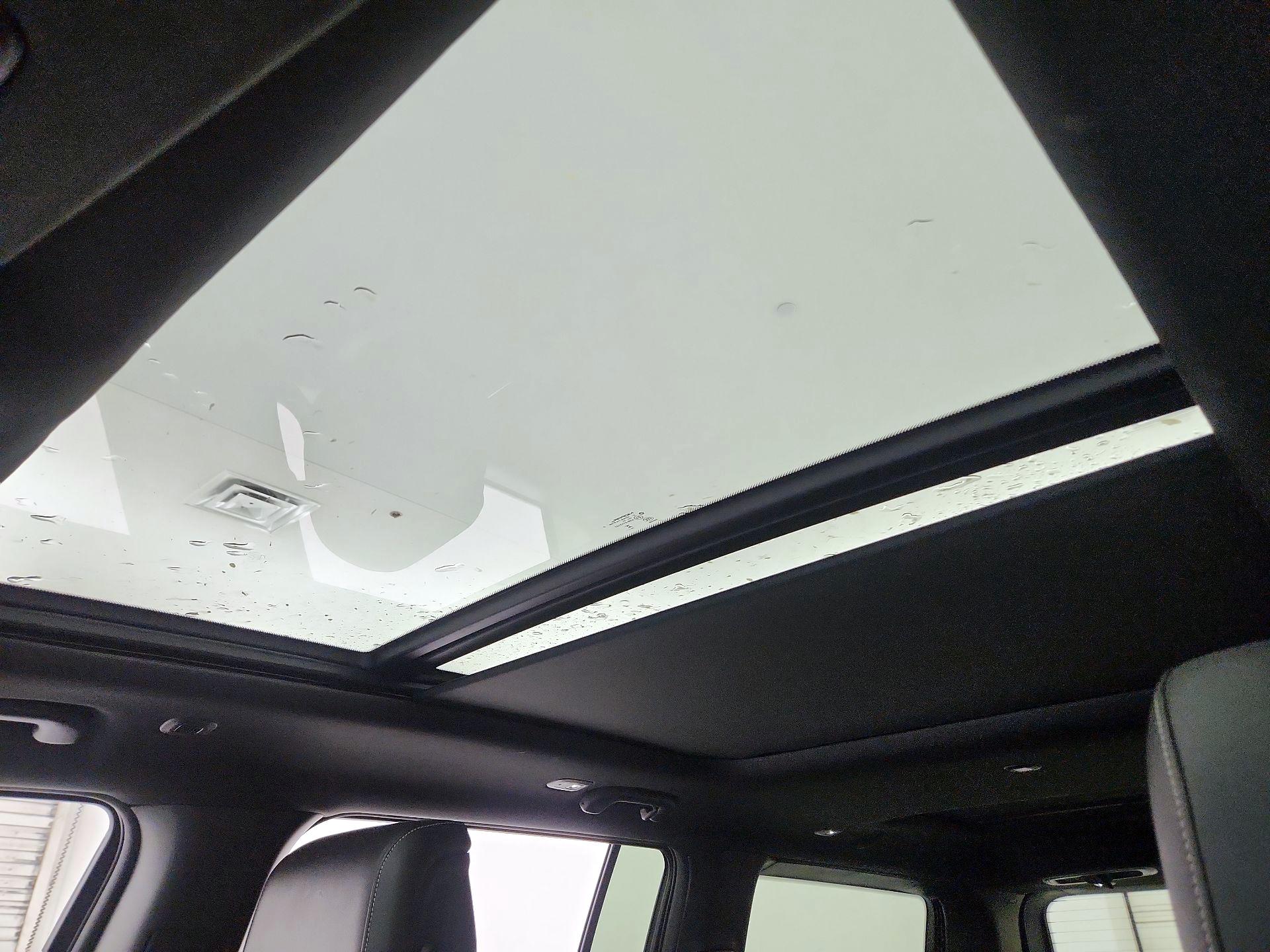 Thumbnail: 2023 Jeep Wagoneer - 20