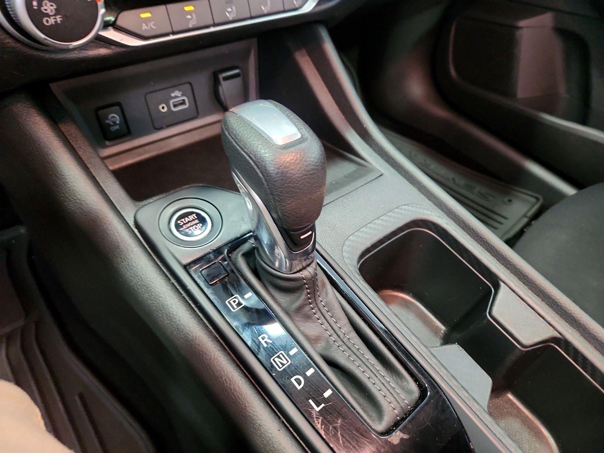 Thumbnail: 2024 Nissan Sentra - 17