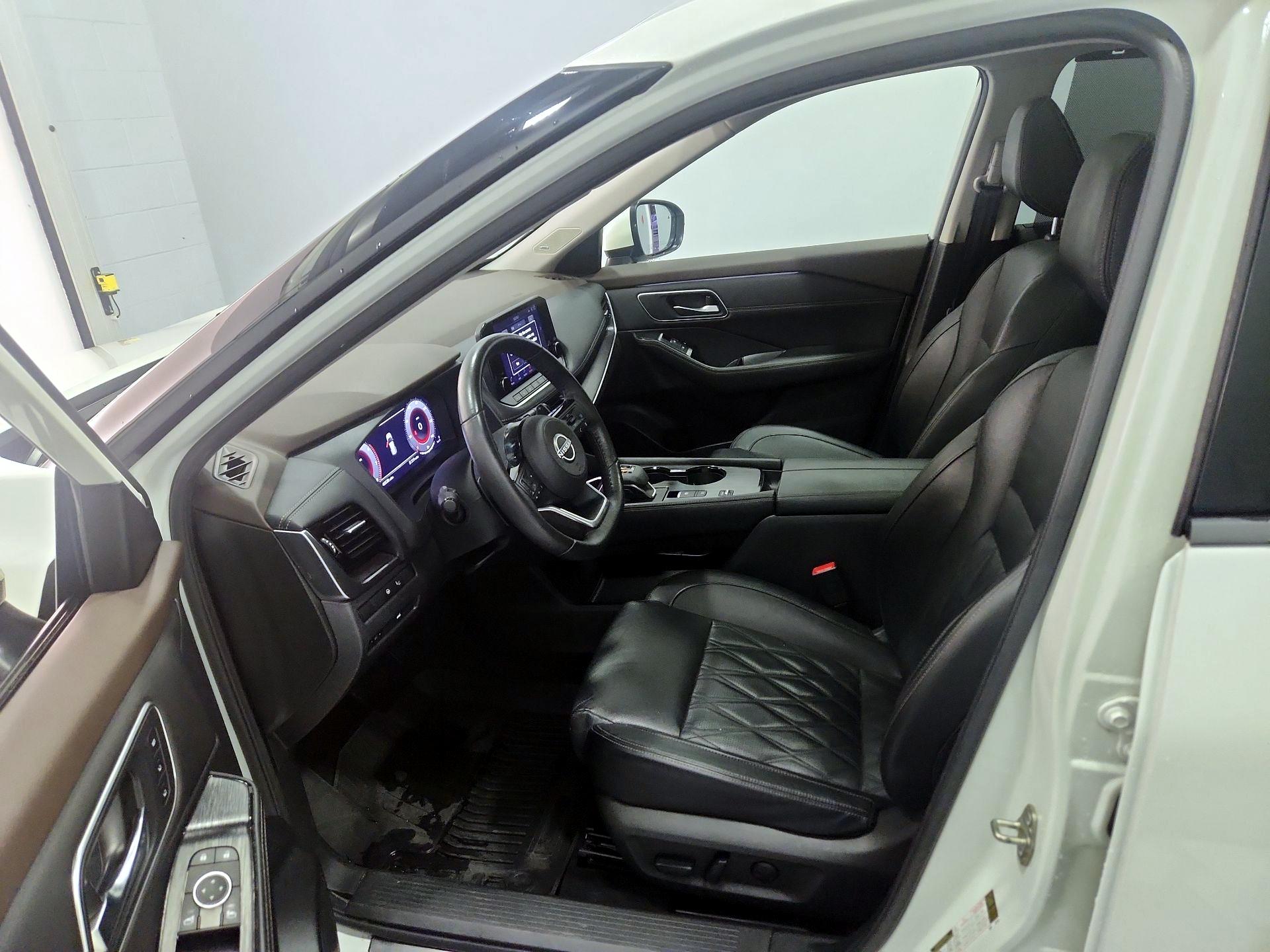 Thumbnail: 2022 Nissan Rogue - 11