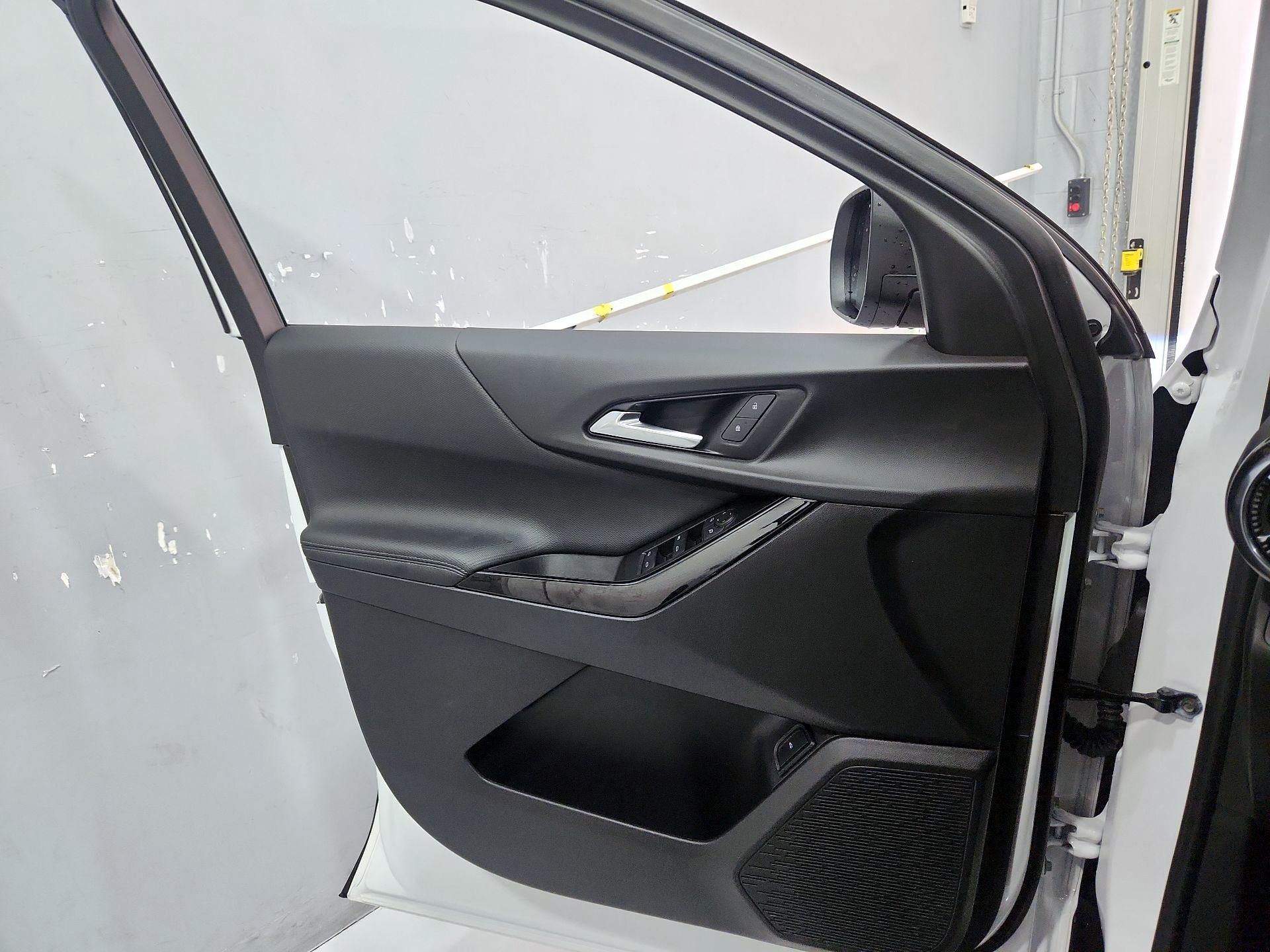 Thumbnail: 2025 Chevrolet Equinox - 12