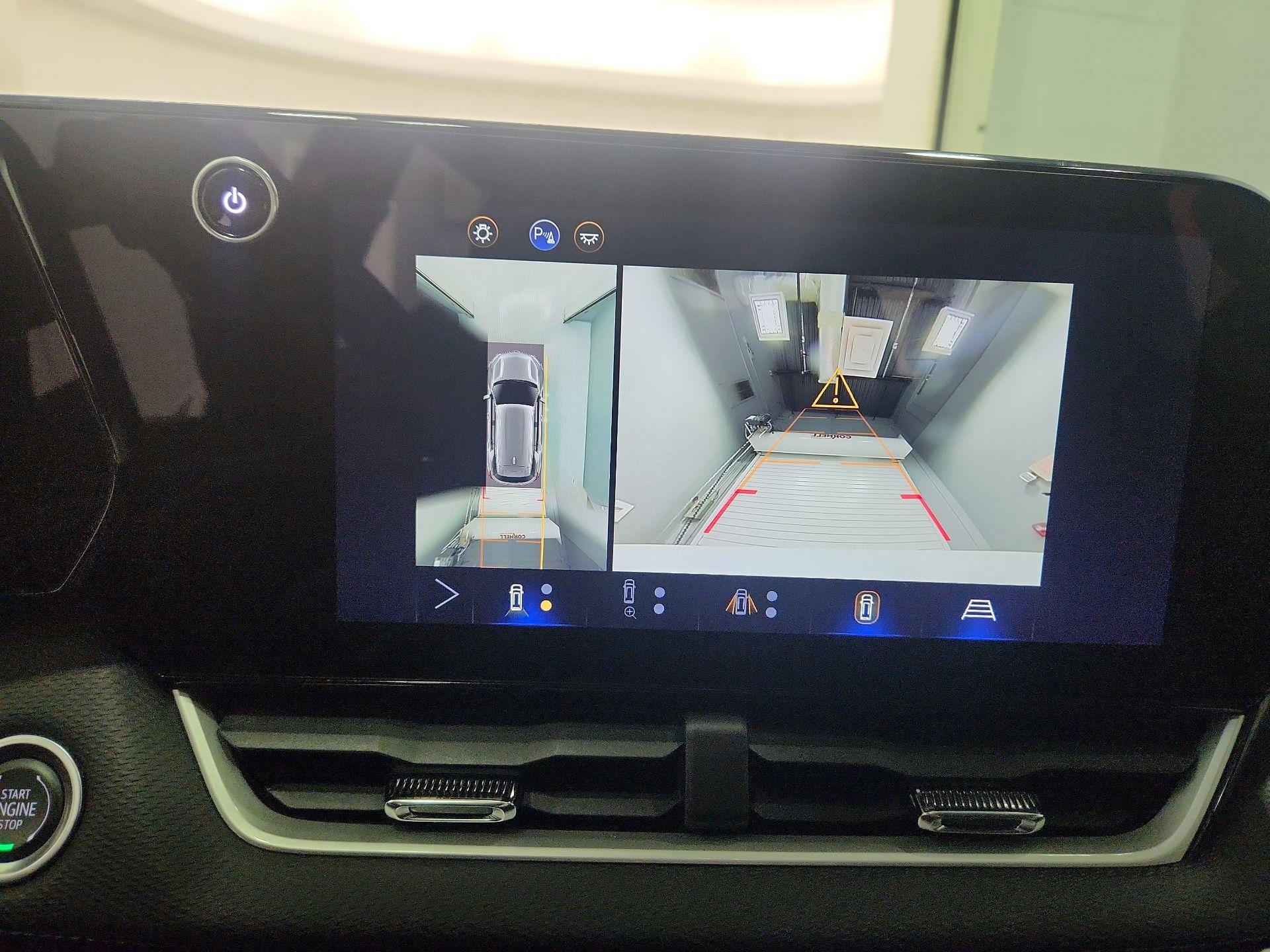 Thumbnail: 2025 Chevrolet Equinox - 14