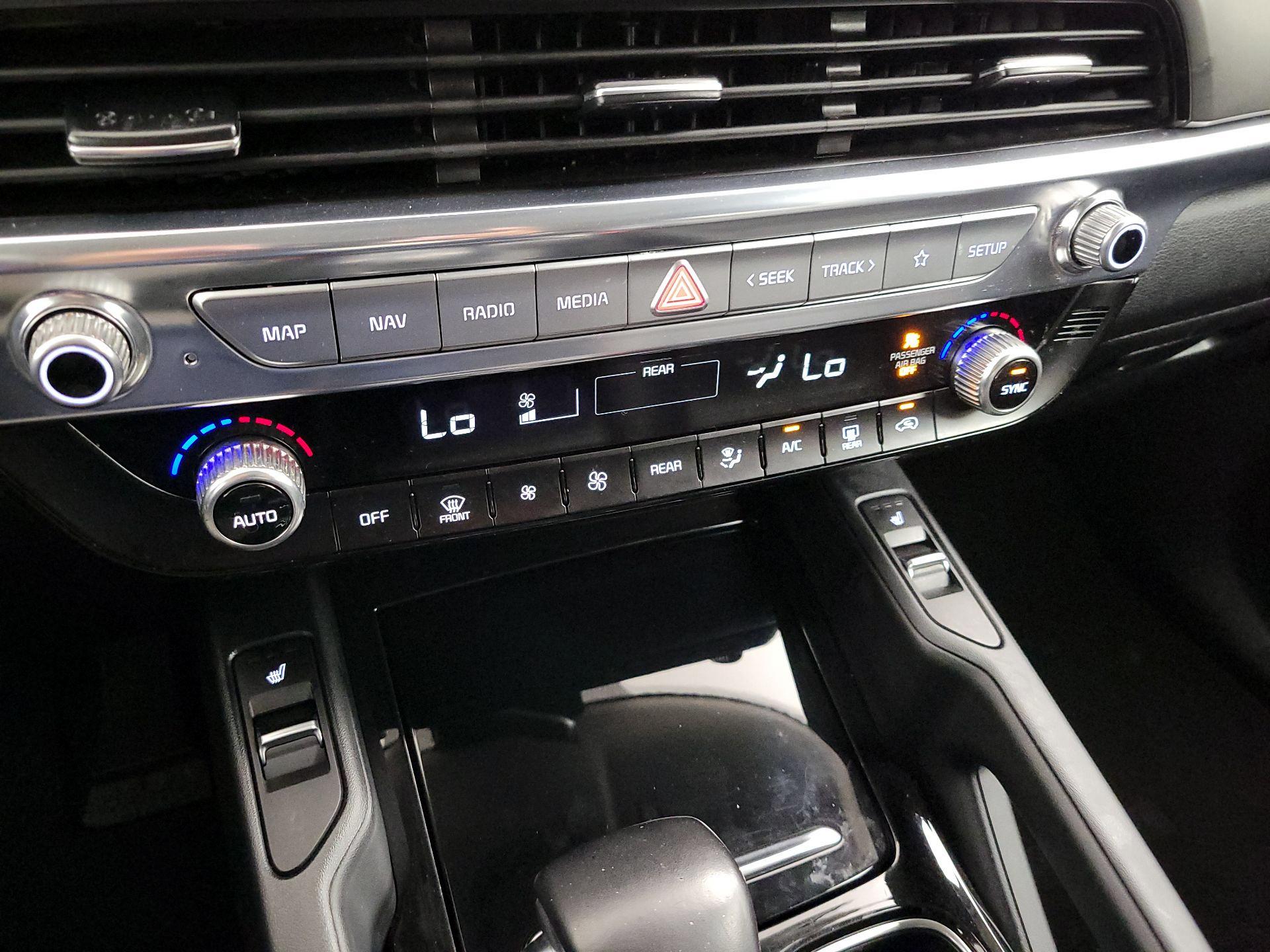 Thumbnail: 2022 Kia Telluride - 17