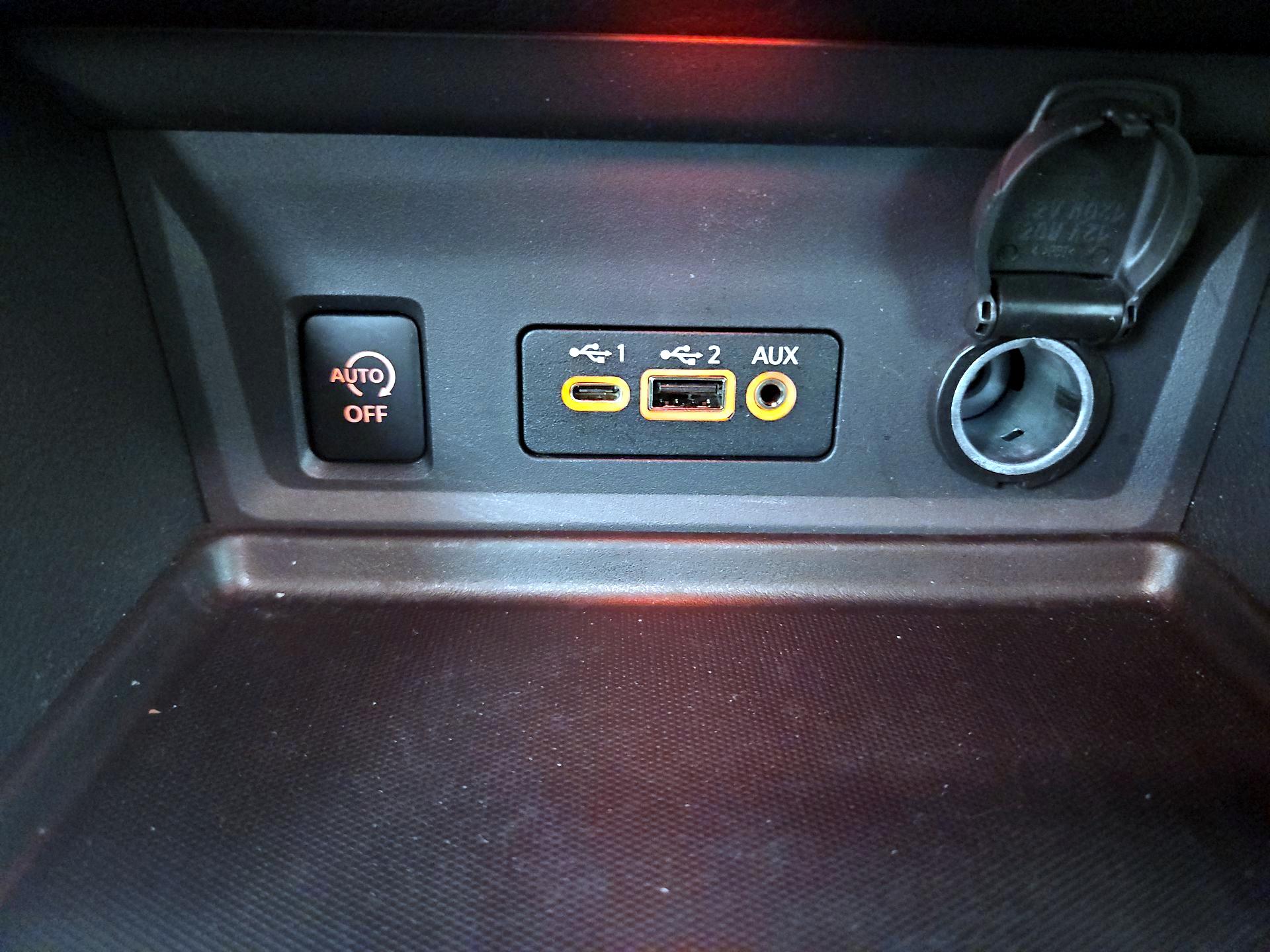 Thumbnail: 2025 Nissan Sentra - 18