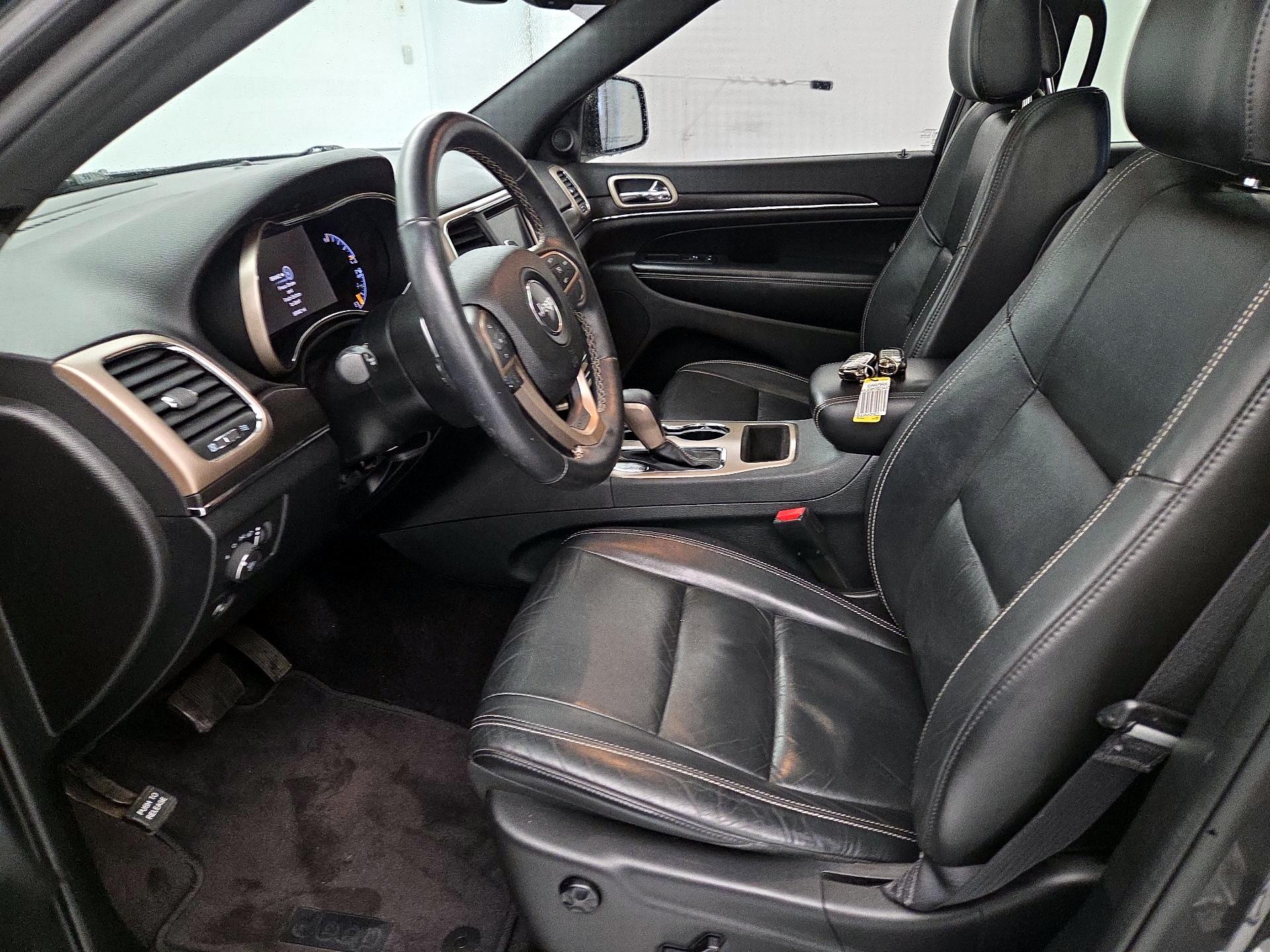 Thumbnail: 2016 Jeep Grand Cherokee - 11