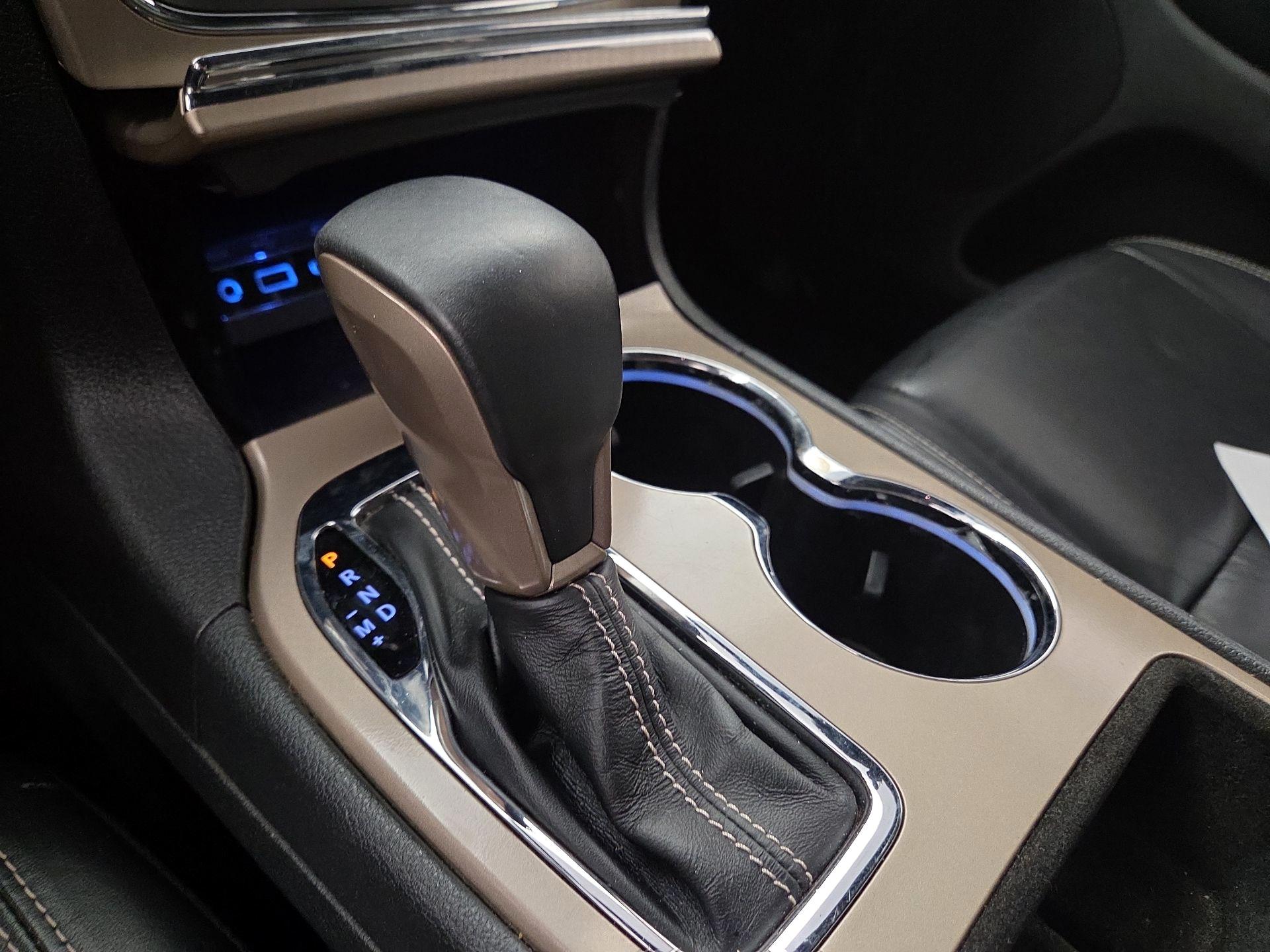 Thumbnail: 2016 Jeep Grand Cherokee - 17