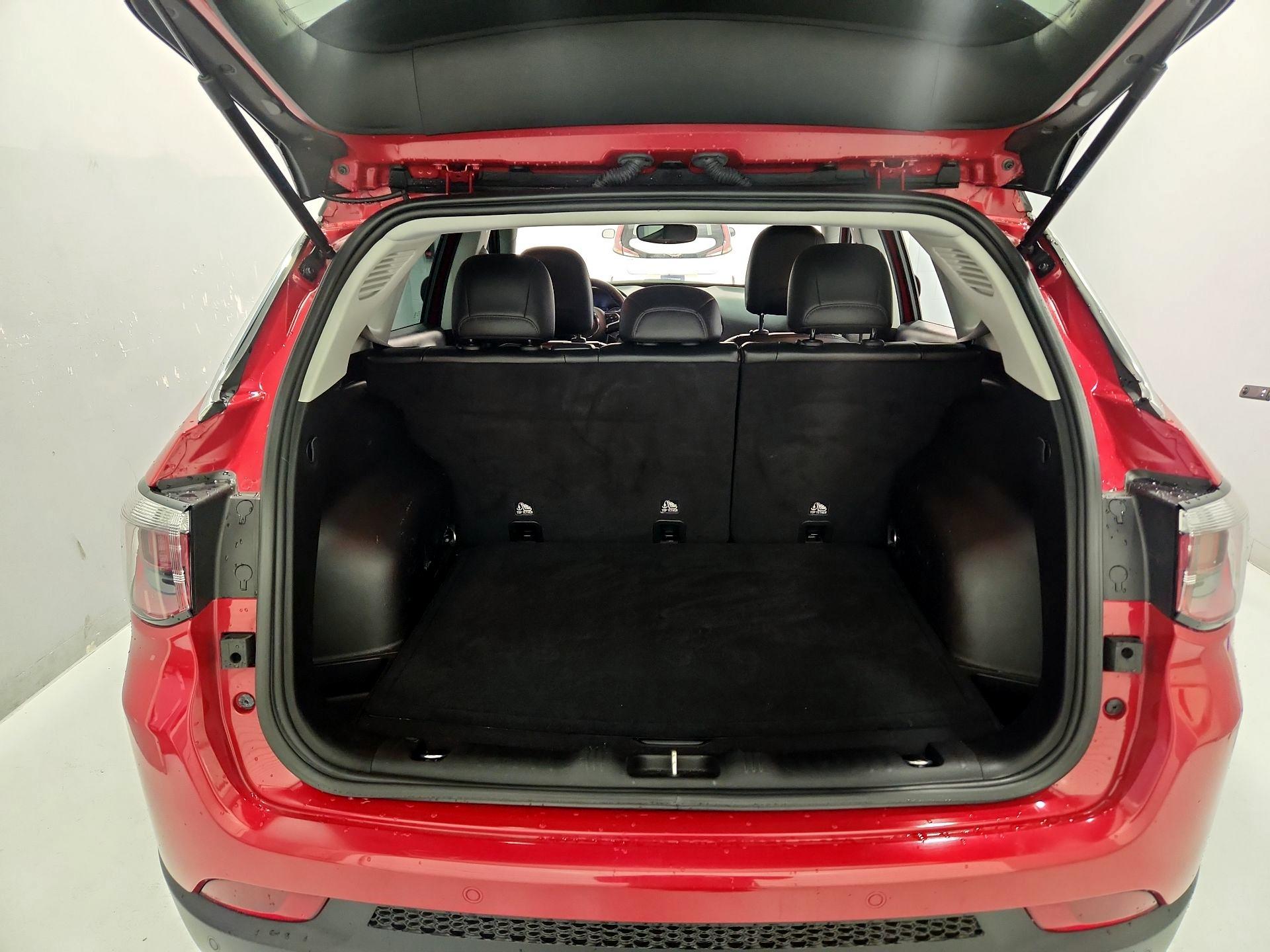 Thumbnail: 2019 Jeep Compass - 20