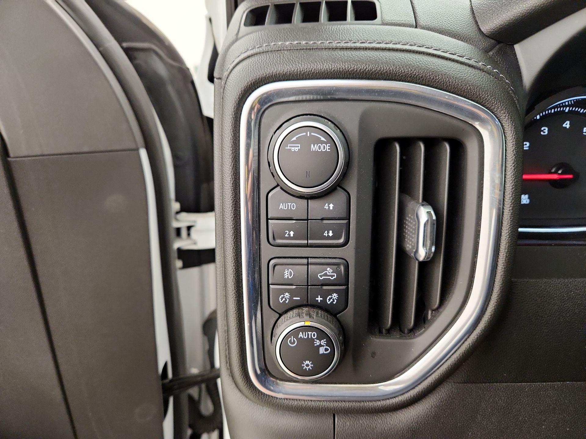 Thumbnail: 2021 Chevrolet Silverado 1500 - 11