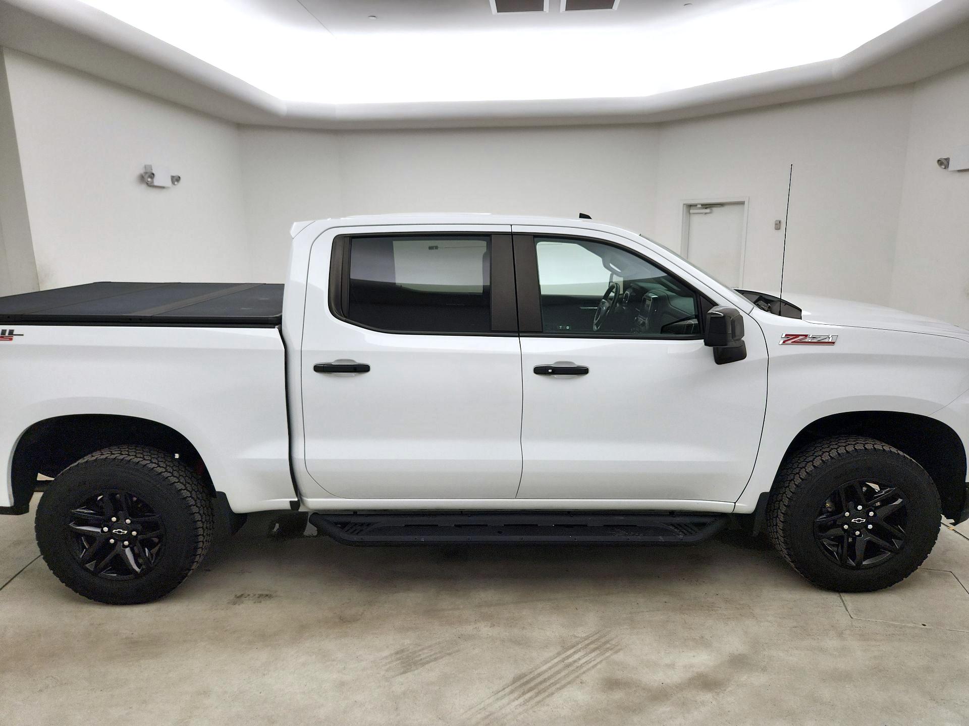 Thumbnail: 2021 Chevrolet Silverado 1500 - 4