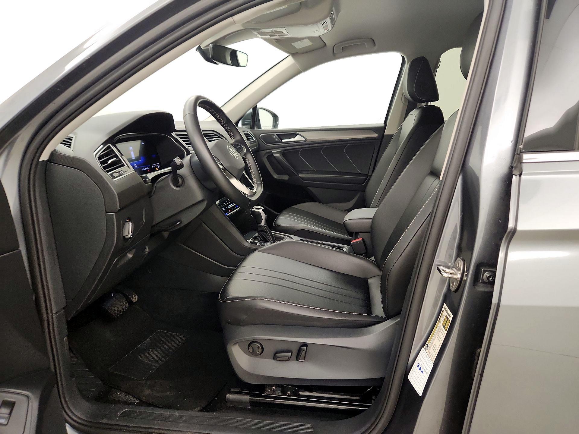 Thumbnail: 2024 Volkswagen Tiguan - 9