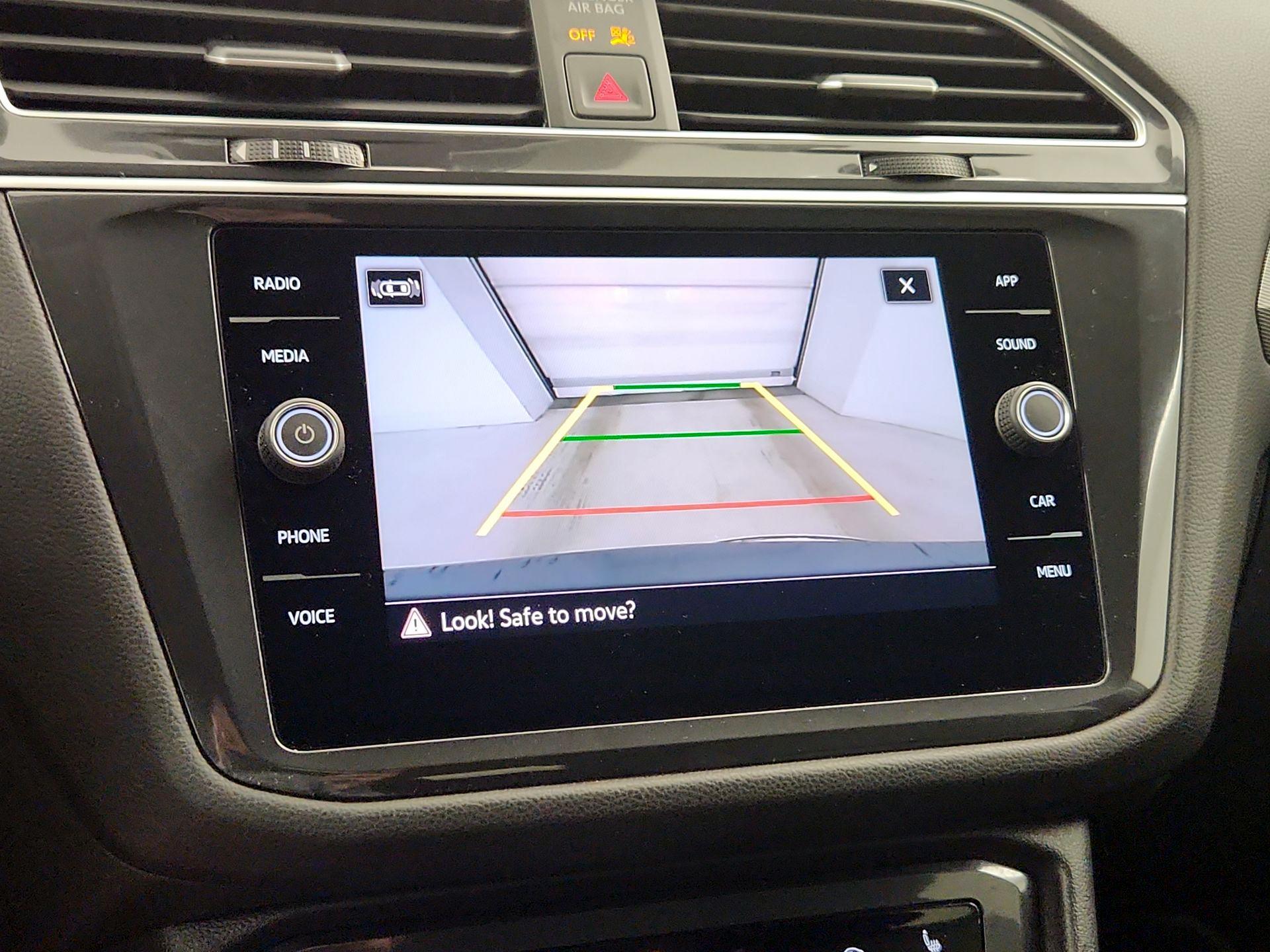 Thumbnail: 2024 Volkswagen Tiguan - 12