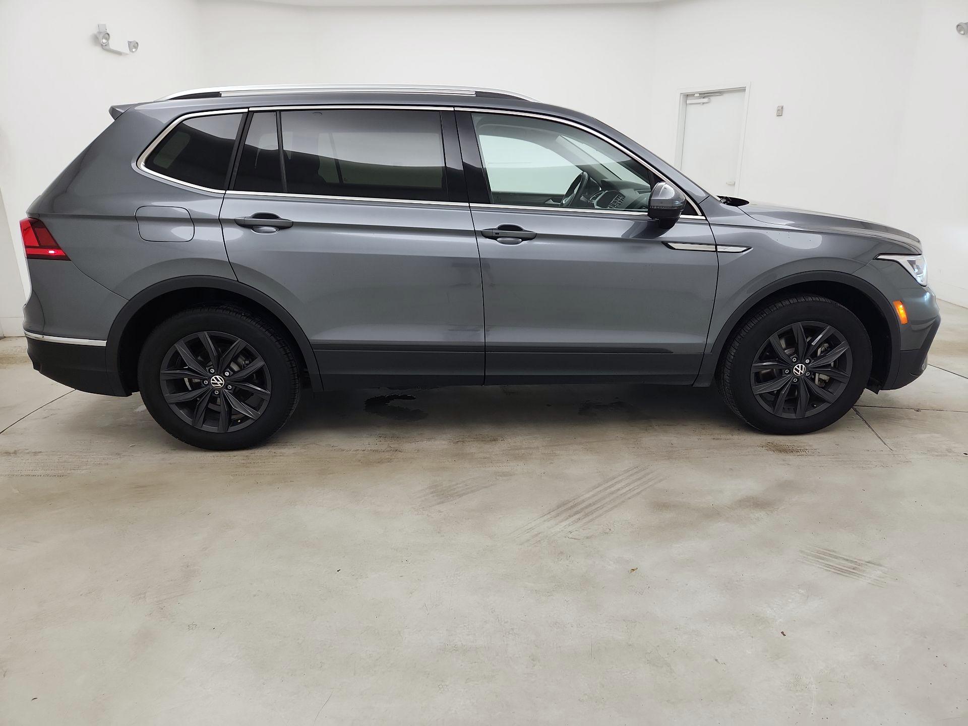 Thumbnail: 2024 Volkswagen Tiguan - 4