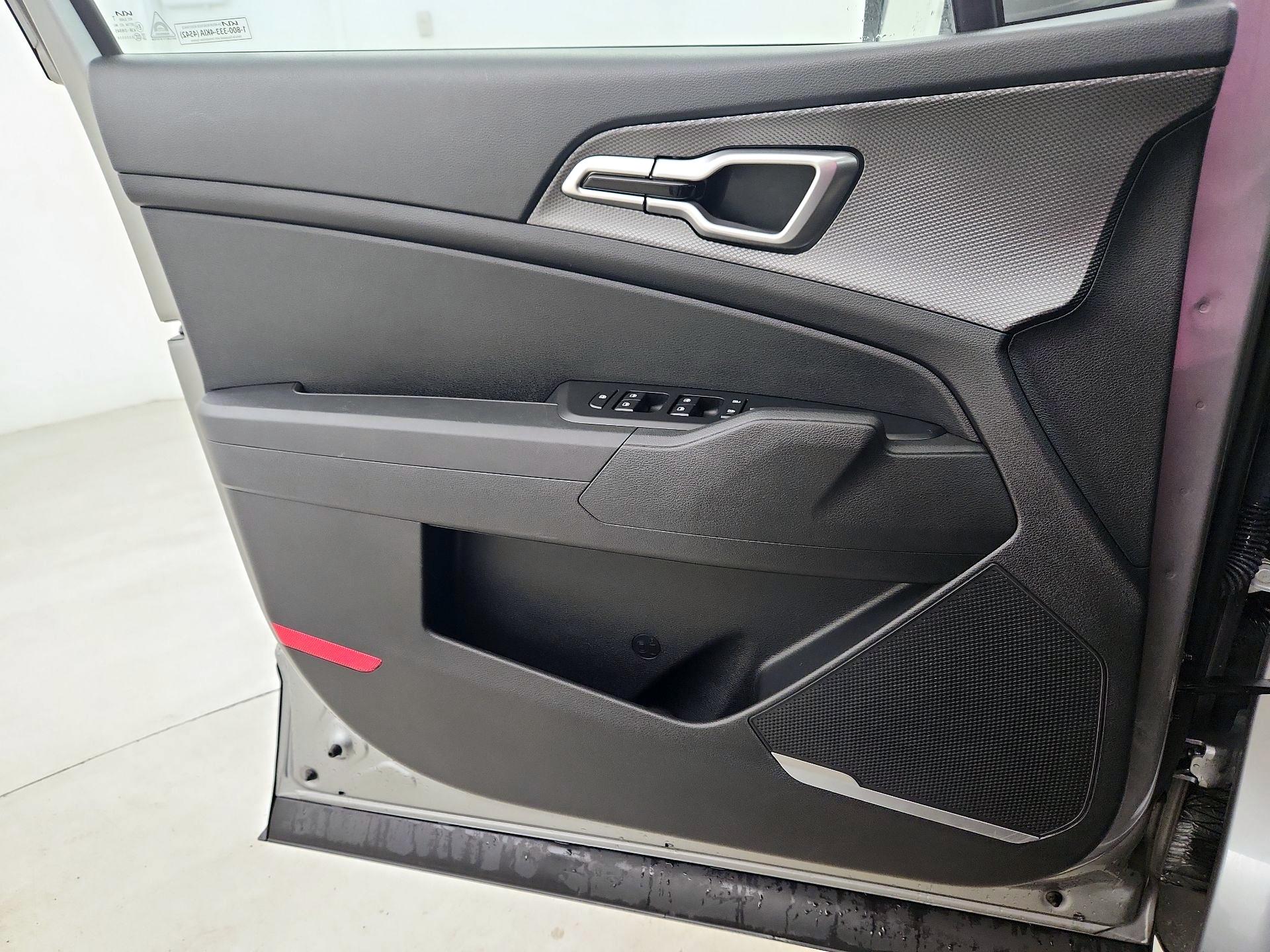 Thumbnail: 2024 Kia Sportage - 10