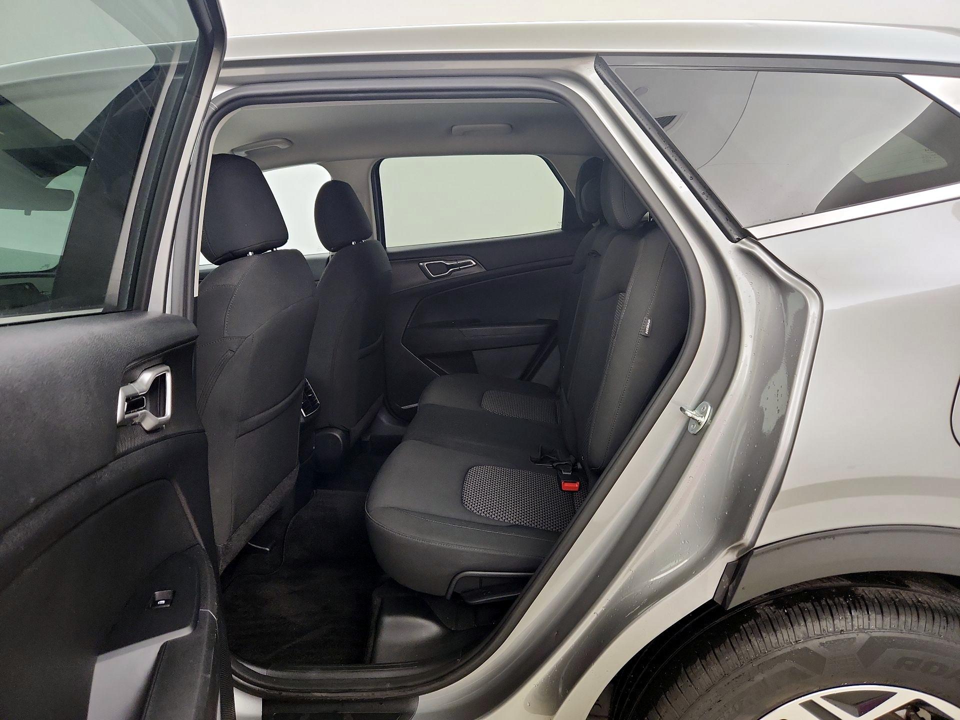 Thumbnail: 2024 Kia Sportage - 17