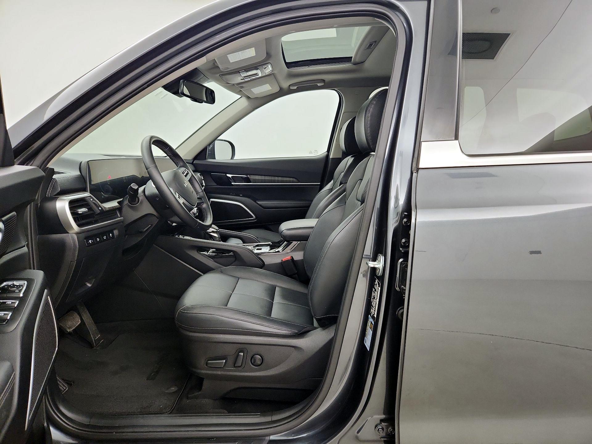 Thumbnail: 2023 Kia Telluride - 9