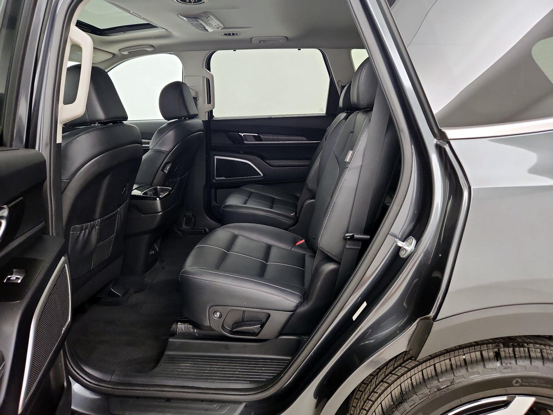 Thumbnail: 2023 Kia Telluride - 19